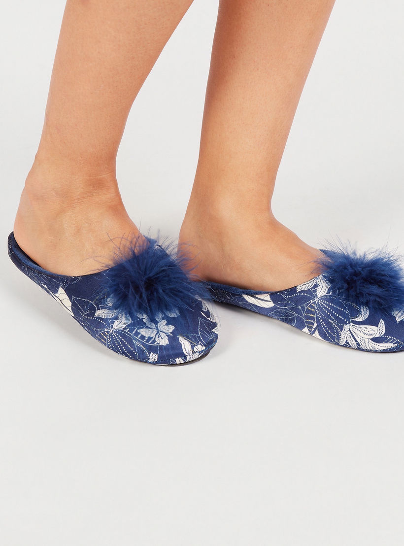 شبشب غرفة نوم سهل الارتداء بطبعات أزهار وتفاصيل ريش-women-clothing-nightwear-bedroomslippers-image-2