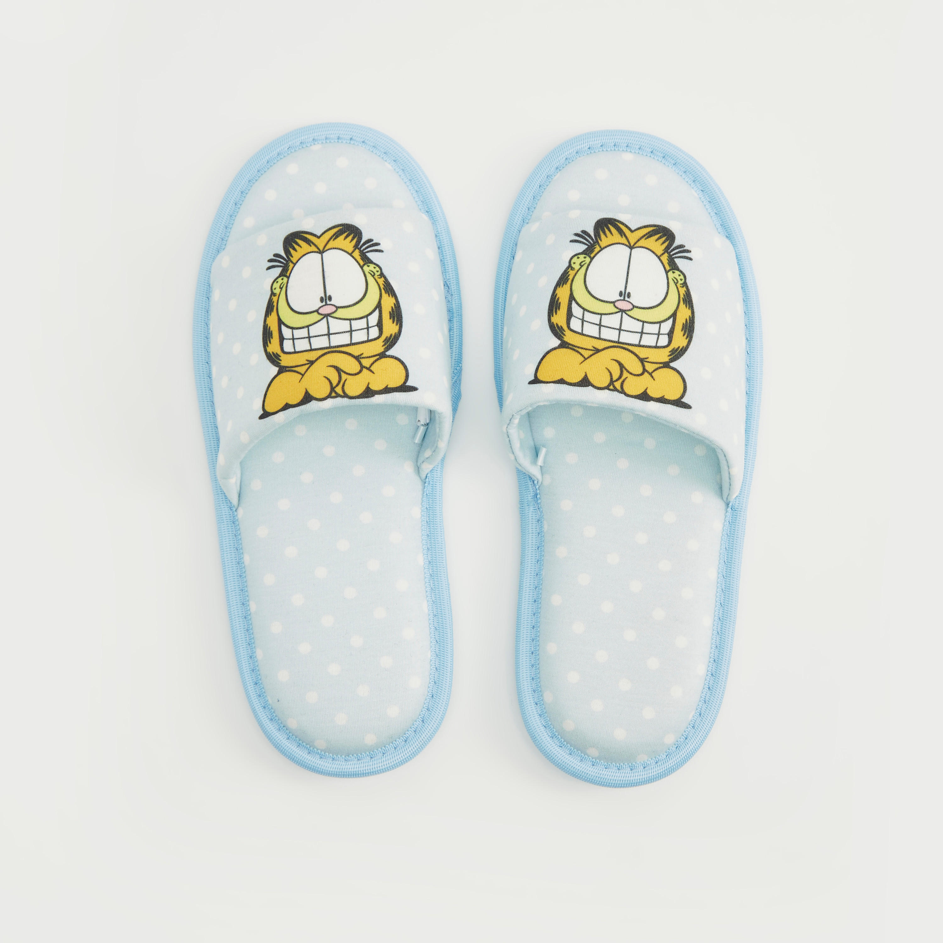 شبشب غرفة نوم سهل الارتداء بطبعات منقّطة وغارفيلد-women-clothing-nightwear-bedroomslippers-image-1