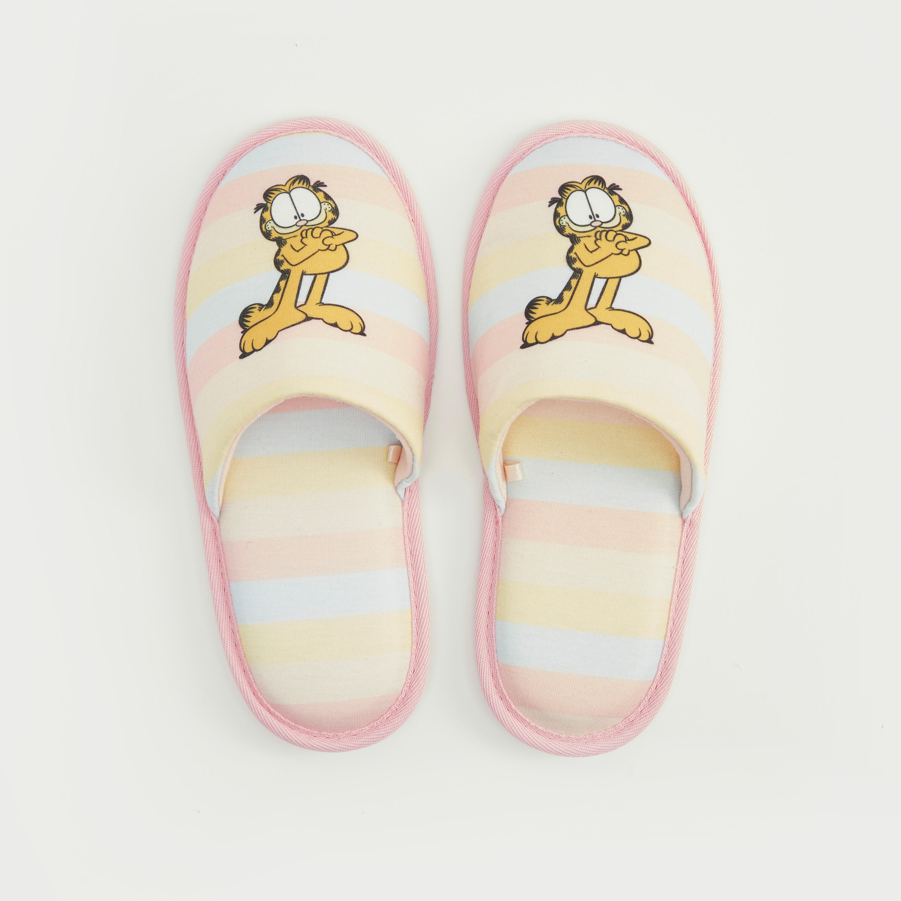 شبشب غرفة نوم سهل الارتداء مقلّم بطبعات غارفيلد-women-clothing-nightwear-bedroomslippers-image-1