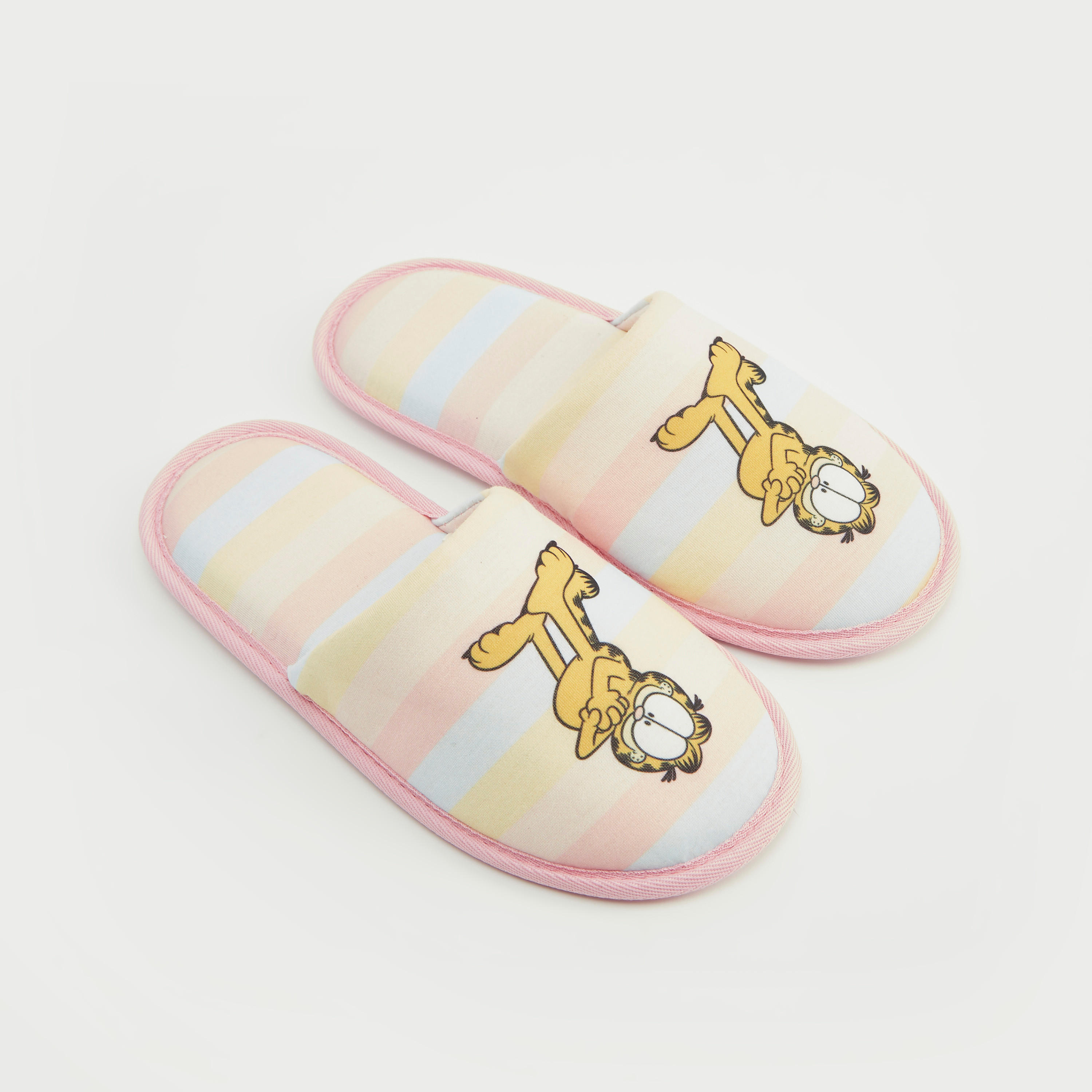 شبشب غرفة نوم سهل الارتداء مقلّم بطبعات غارفيلد-women-clothing-nightwear-bedroomslippers-image-2