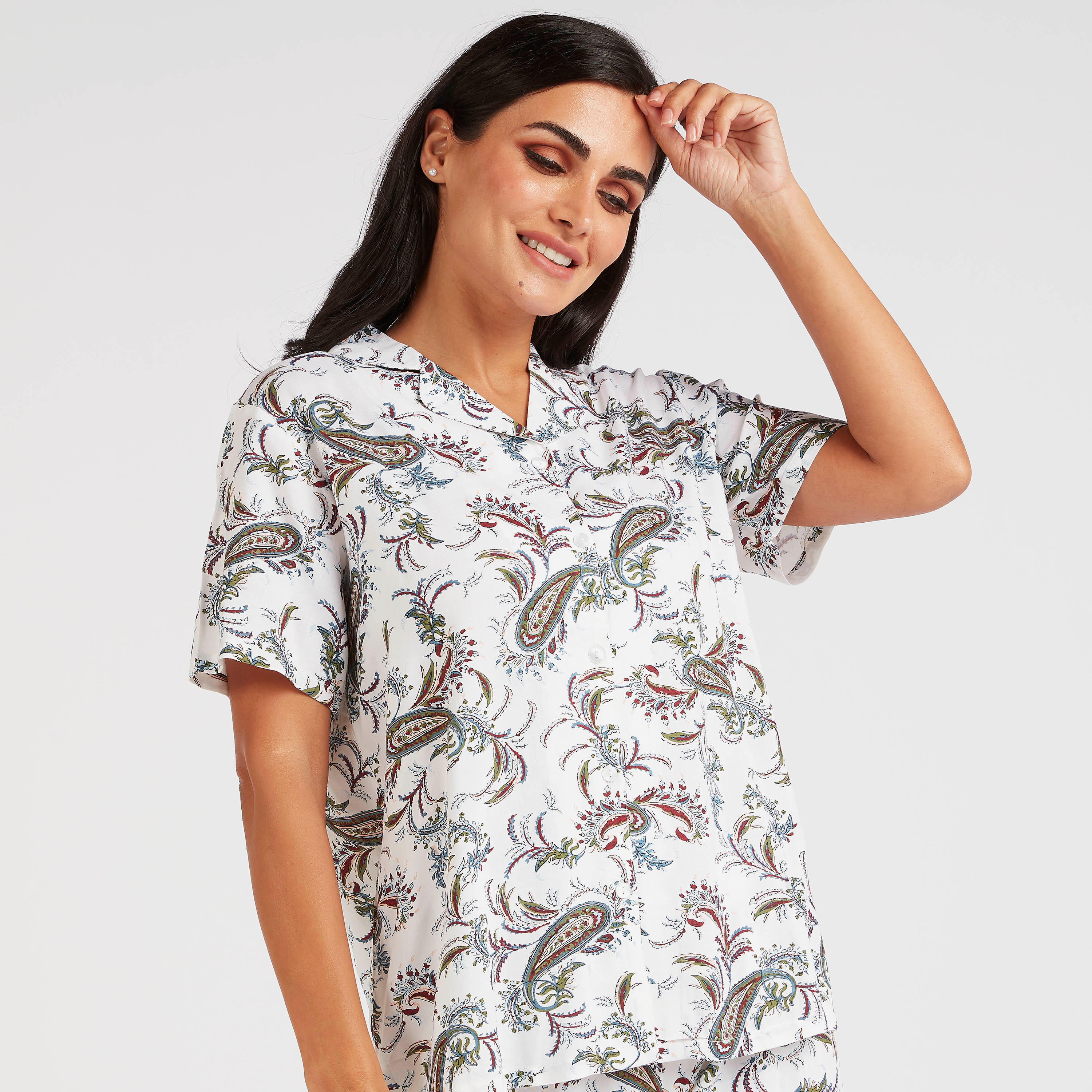 طقم بنطلون بيجاما وقميص بأكمام قصيرة وطبعات بيزلي-women-clothing-nightwear-pyjamas-longsets-image-3