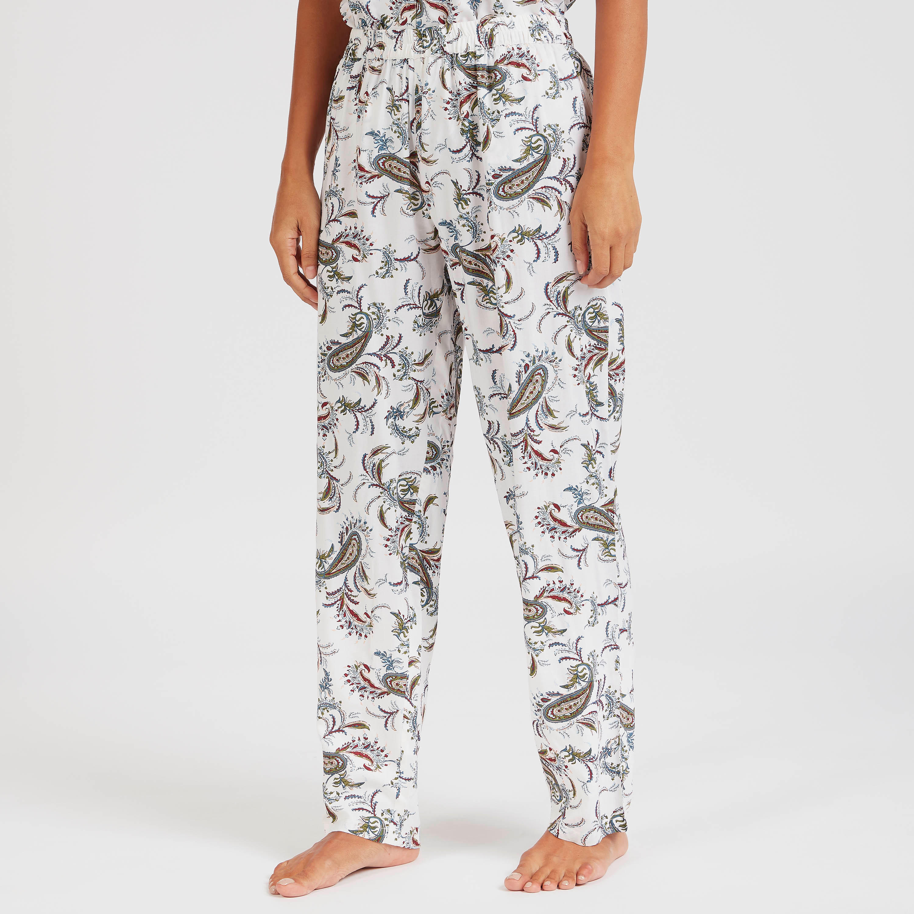 طقم بنطلون بيجاما وقميص بأكمام قصيرة وطبعات بيزلي-women-clothing-nightwear-pyjamas-longsets-image-4
