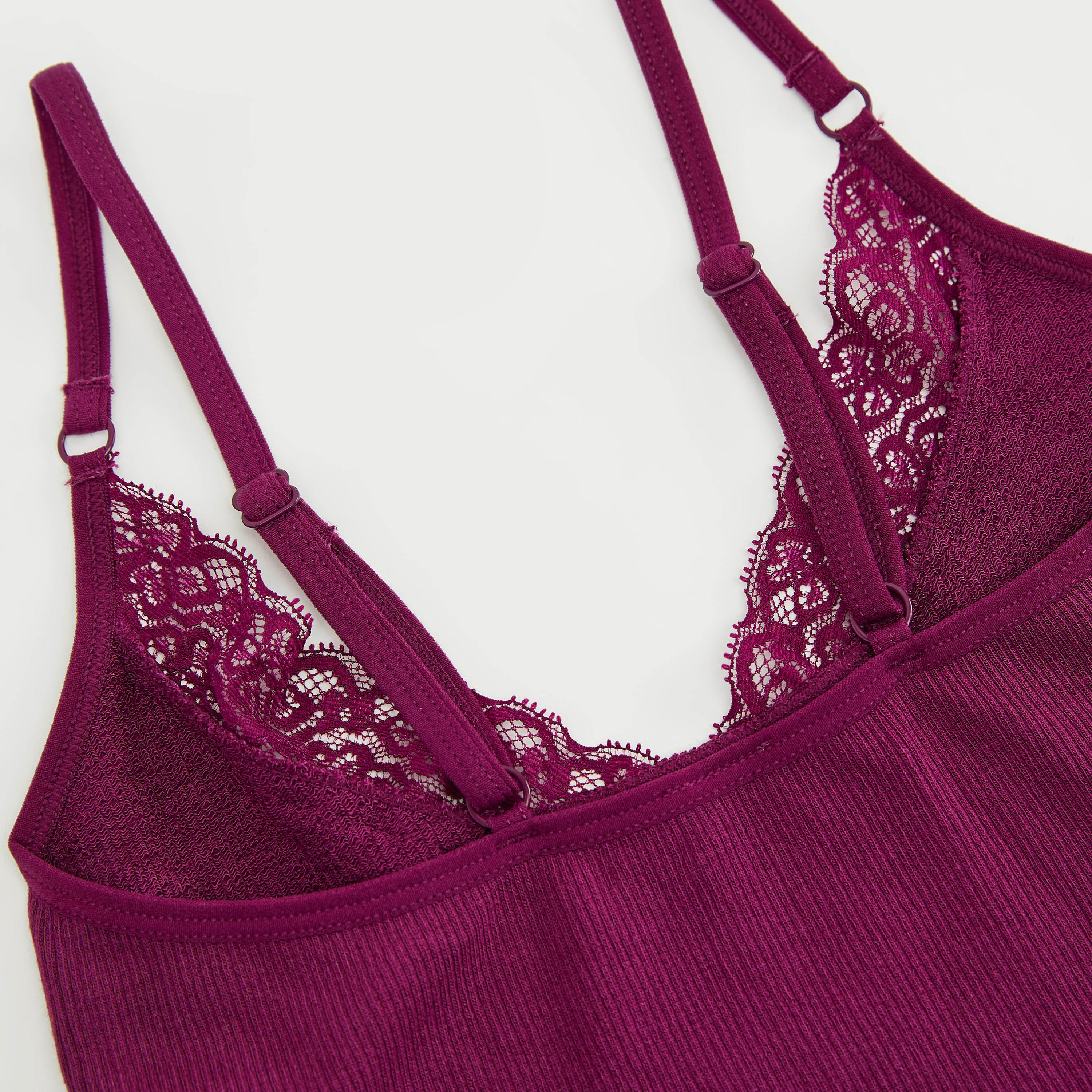 صدرية بدون خياطة غير مبطنة بارزة الملمس بتفاصيل دانتيل-women-clothing-lingerie-bras-image-4