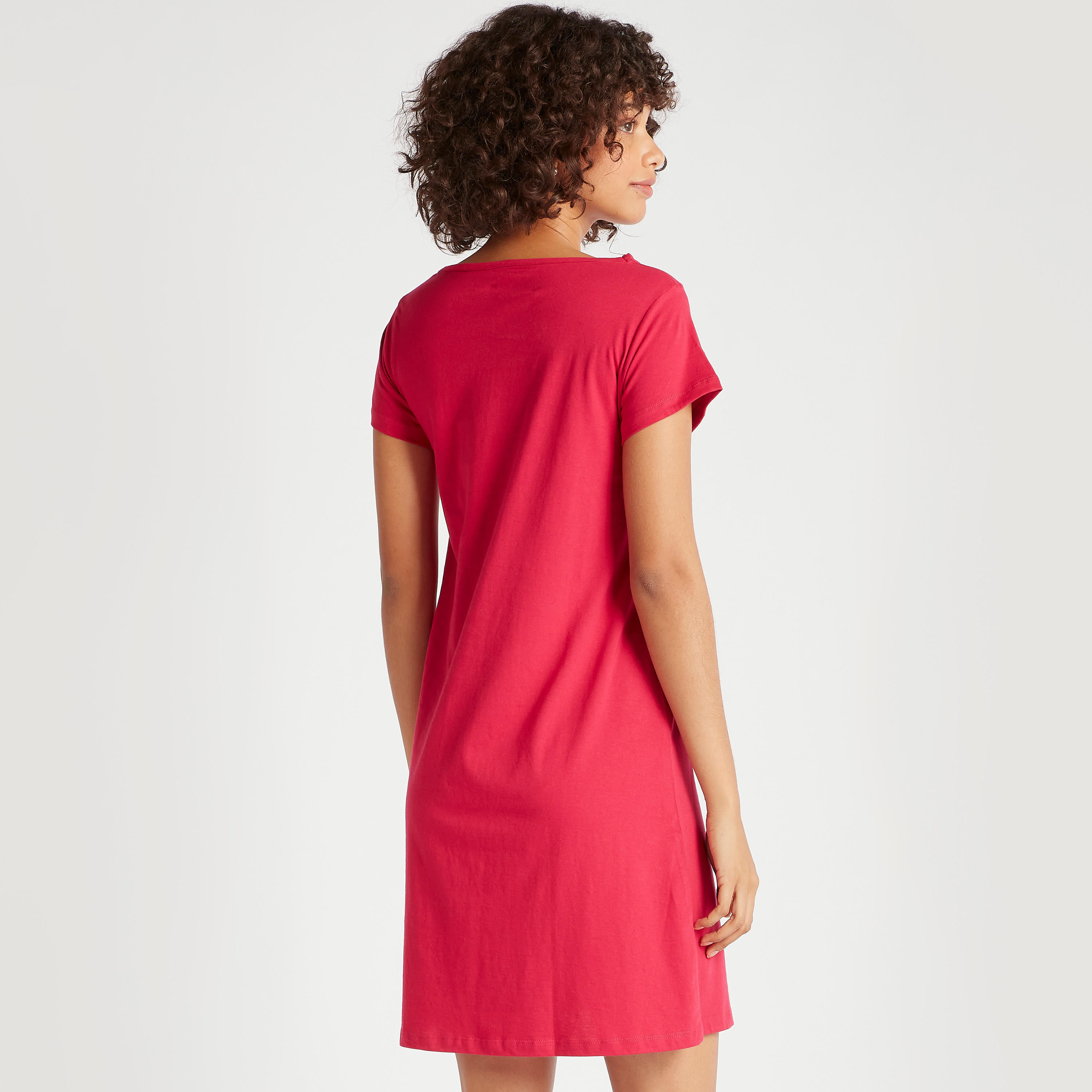 قميص نوم بياقة ضيّقة وأكمام كاب بطبعات- طقم من قطعتين-women-clothing-nightwear-nighties-image-6