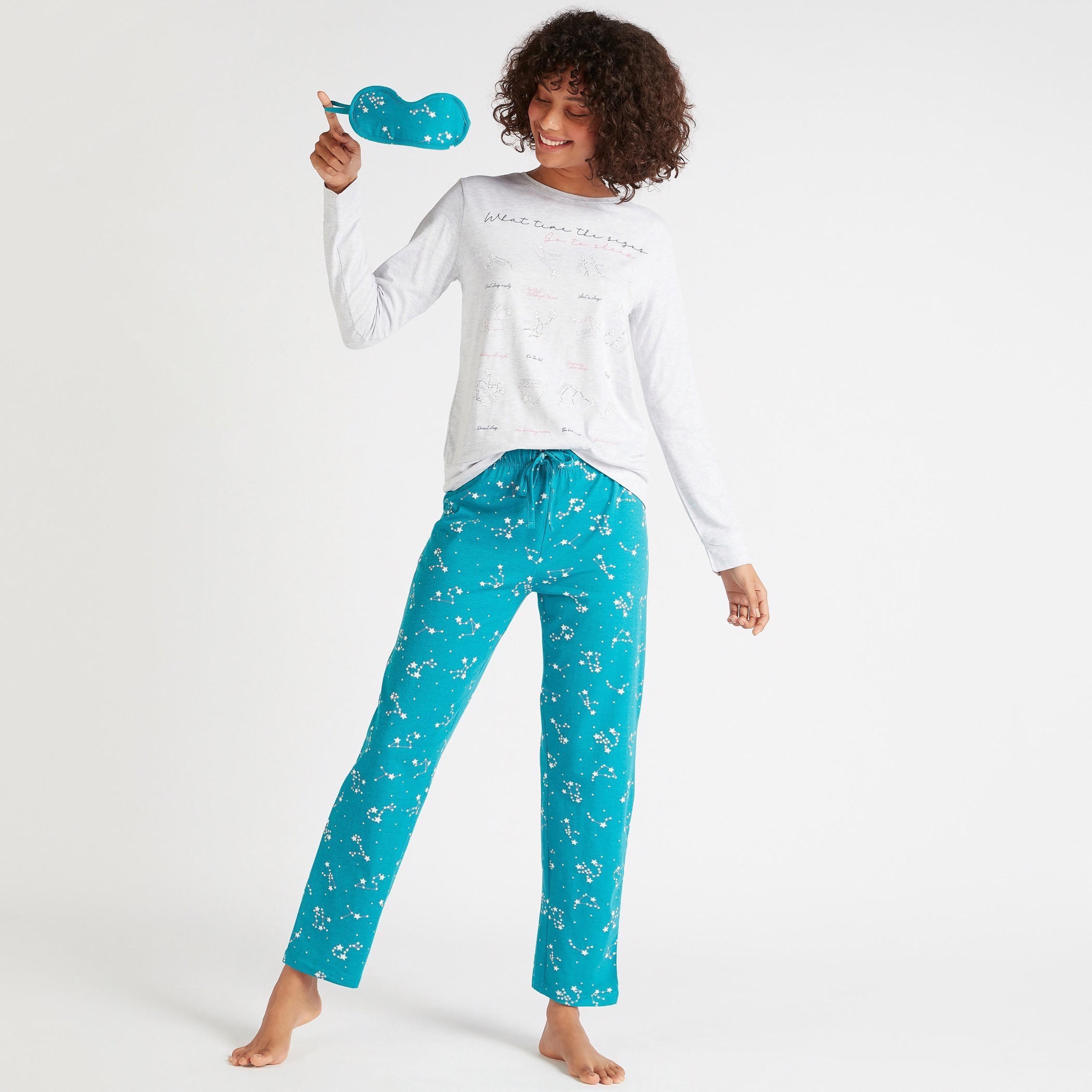 طقم بنطلون بيجاما طويل وتيشيرت بطبعات-women-clothing-nightwear-pyjamas-longsets-image-2