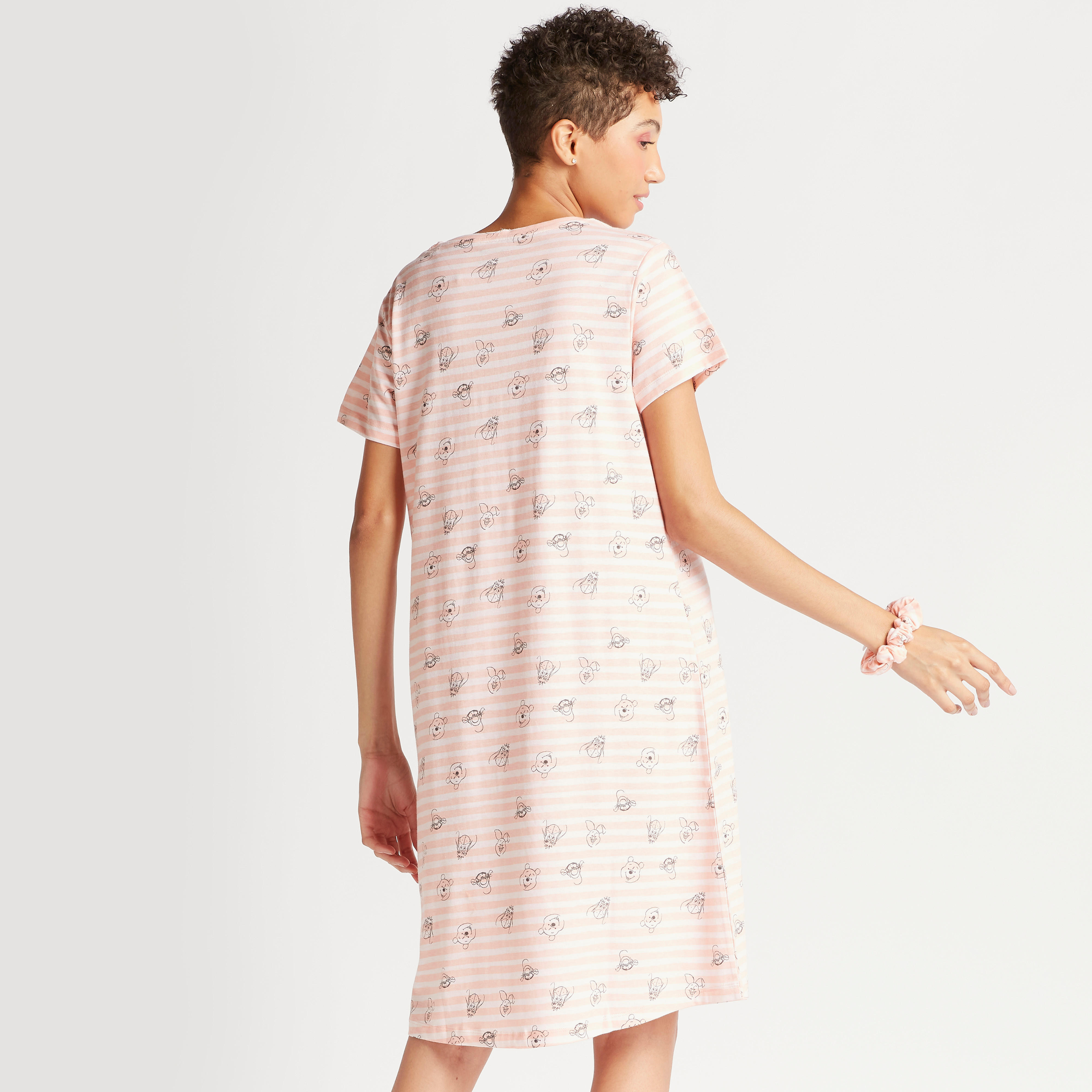 قميص نوم بأكمام قصيرة وياقة مستديرة - طقم من قطعتين-women-clothing-nightwear-nighties-image-4