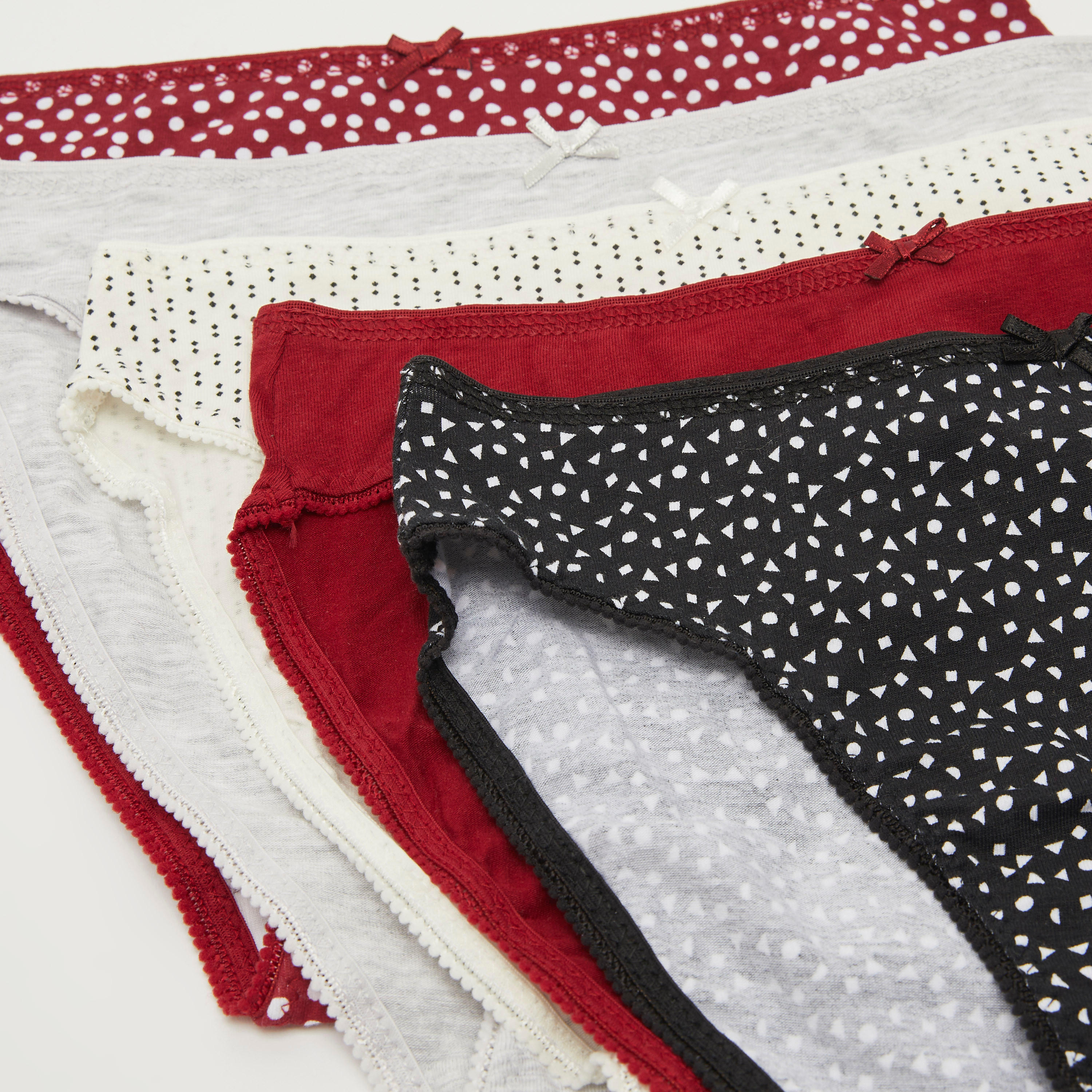 سراويل هيبستر بتفاصيل فيونكة - طقم من 5 قطع متنوعة-women-clothing-lingerie-panties-image-2