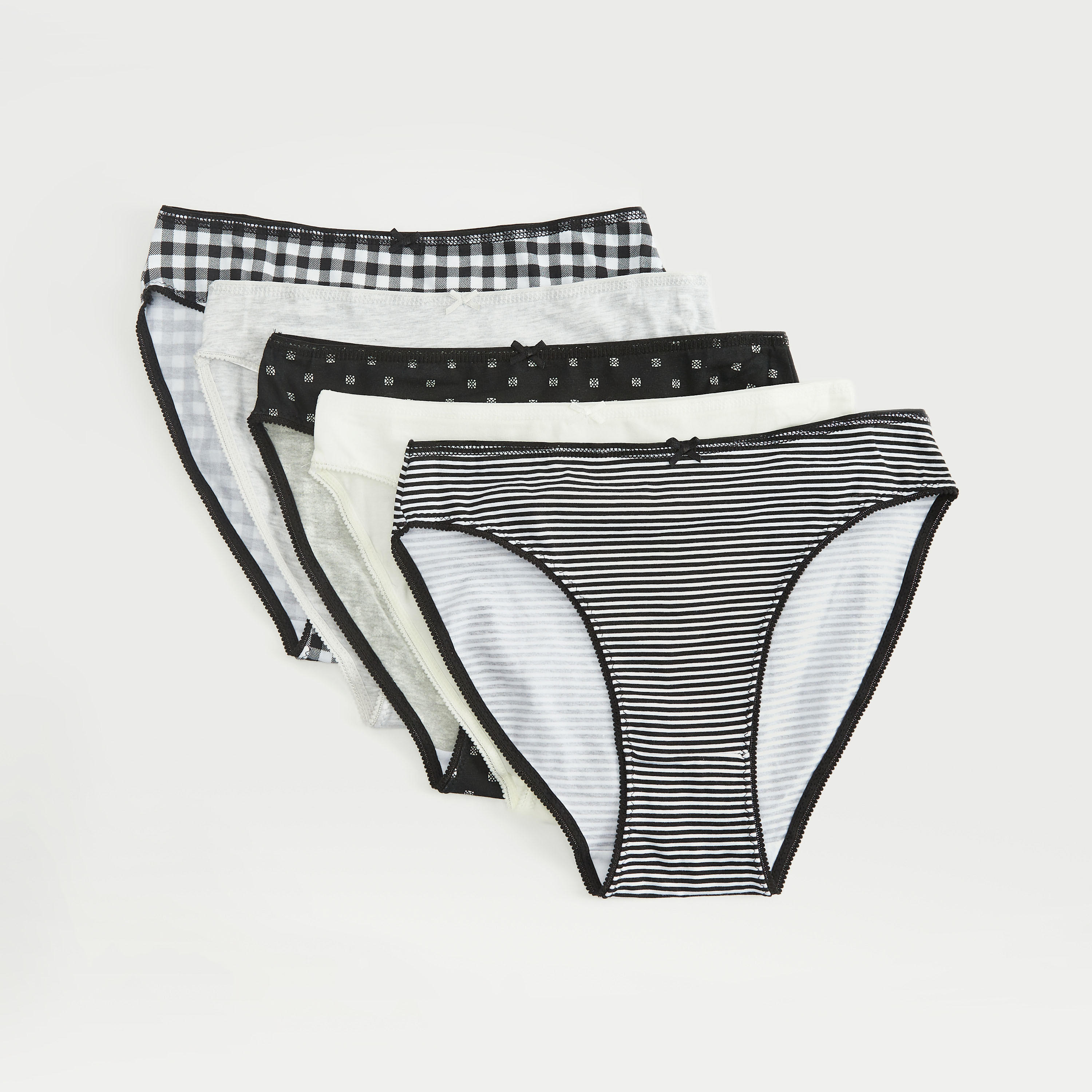 سراويل هيبستر بتفاصيل فيونكة - طقم من 5 قطع متنوعة-women-clothing-lingerie-panties-image-1