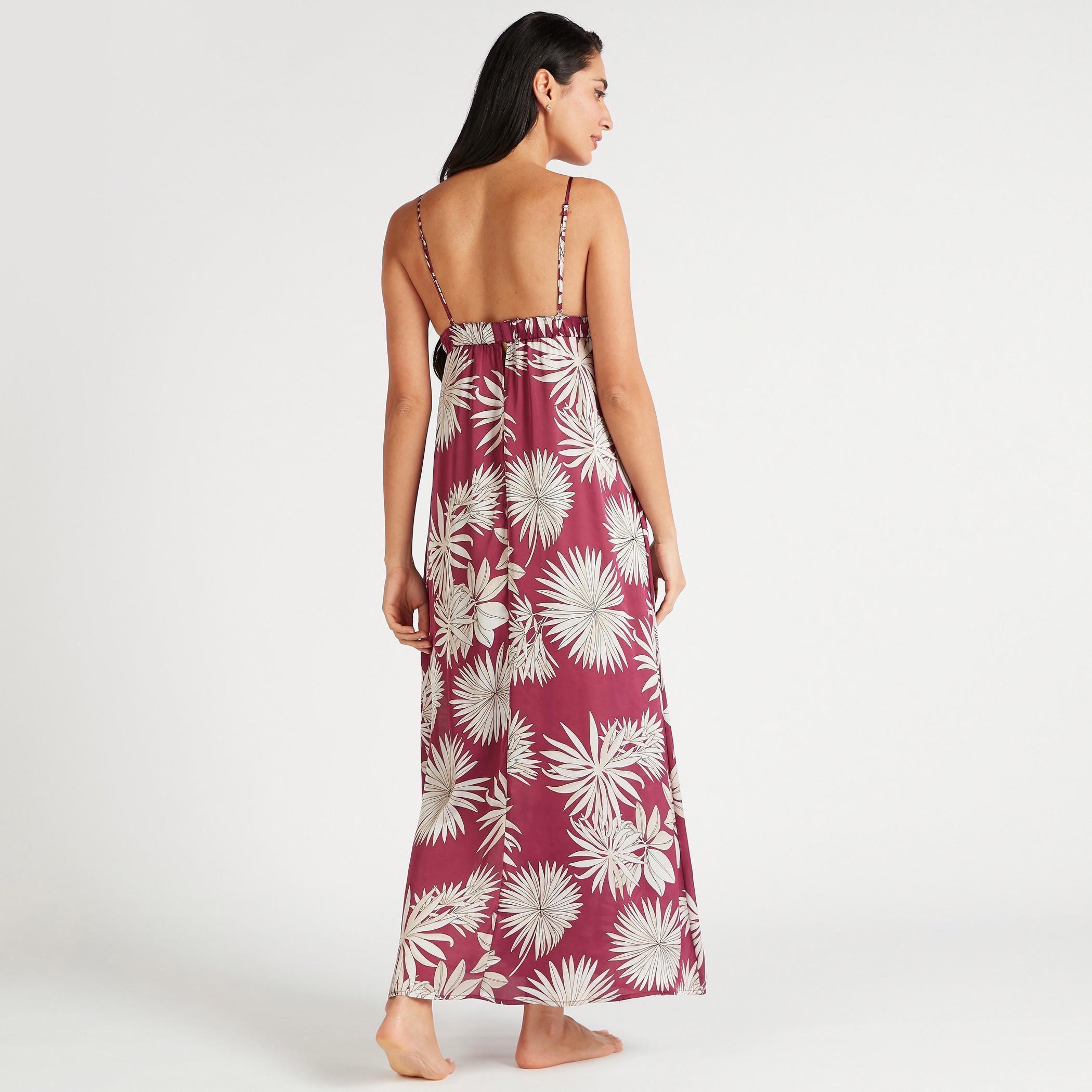 ثوب نوم بطبعات وتفاصيل دانتيل-women-clothing-nightwear-nighties-image-4