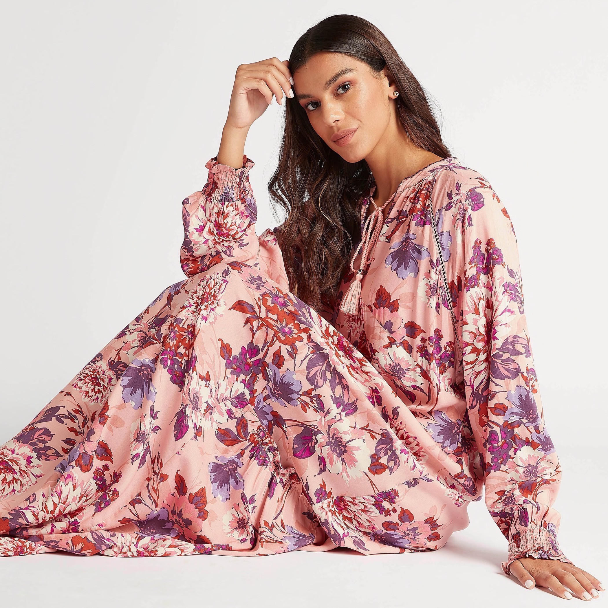 ثوب نوم بطبعات أزهار وياقة ماندارين وياقة بأربطة-women-clothing-nightwear-nighties-image-1