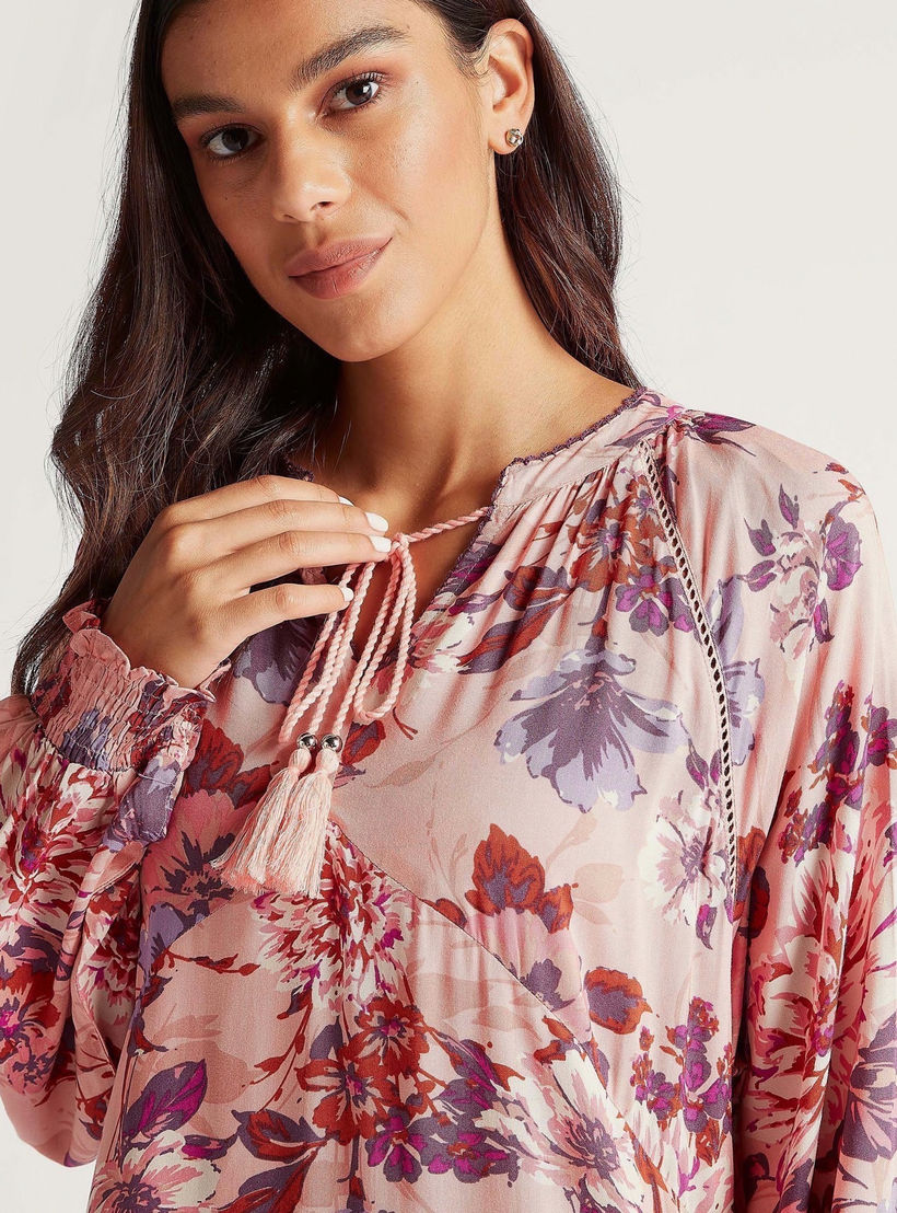 ثوب نوم بطبعات أزهار وياقة ماندارين وياقة بأربطة-women-clothing-nightwear-nighties-image-4