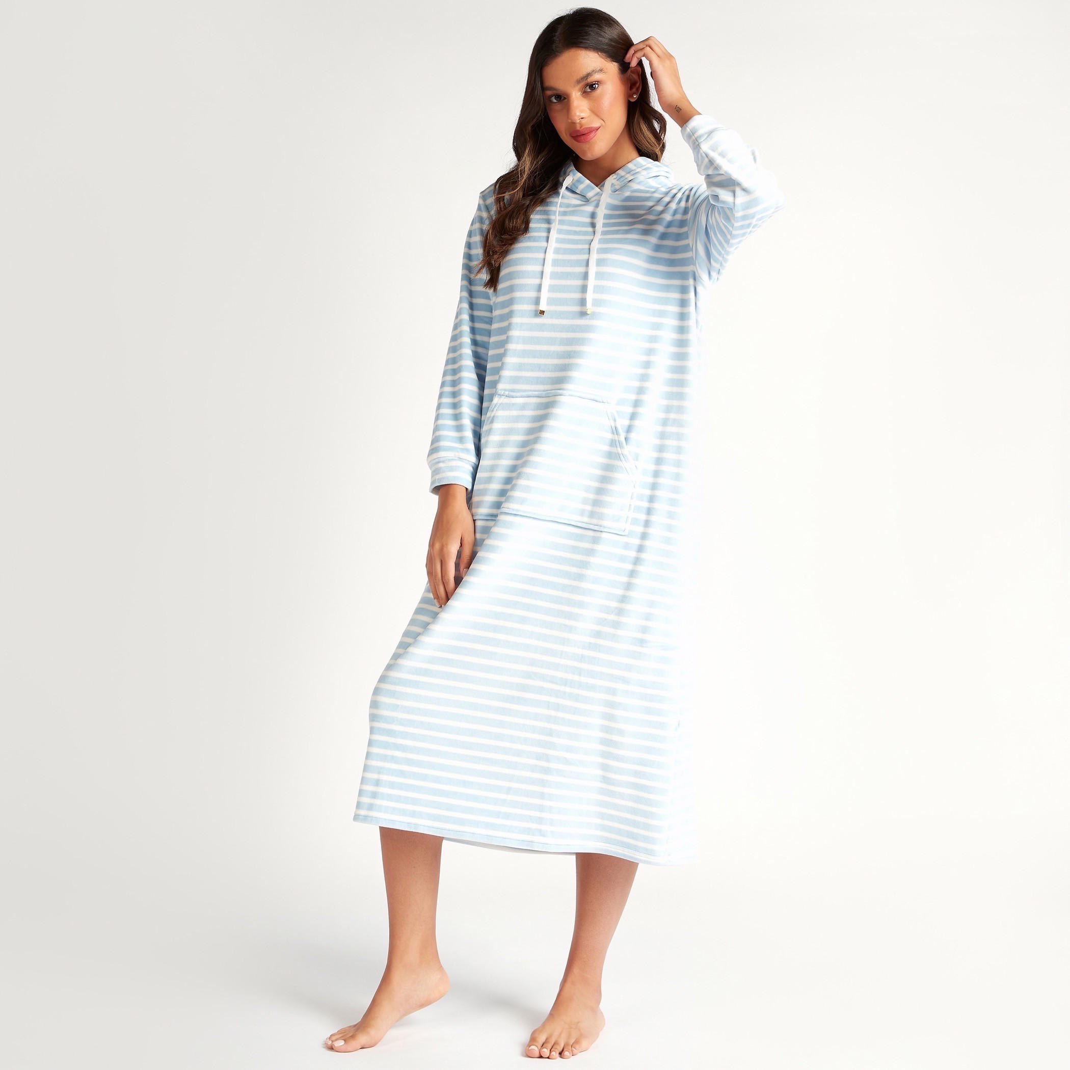 قميص نوم مقلّم بياقة بقبّعة وجيب-women-clothing-nightwear-nighties-image-1