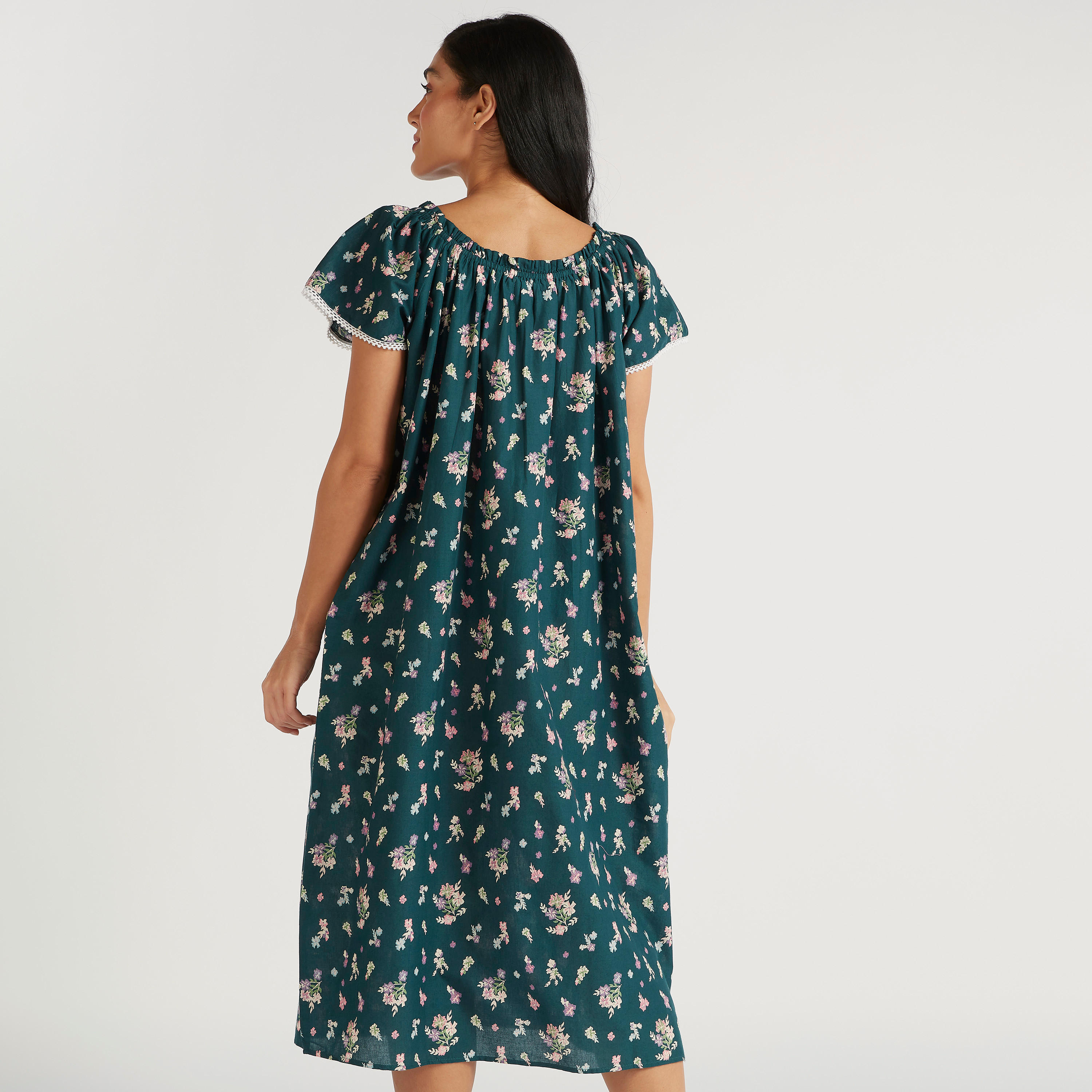 ثوب بطبعات وياقة بكسرات وأكمام قصيرة-women-clothing-nightwear-nighties-image-4