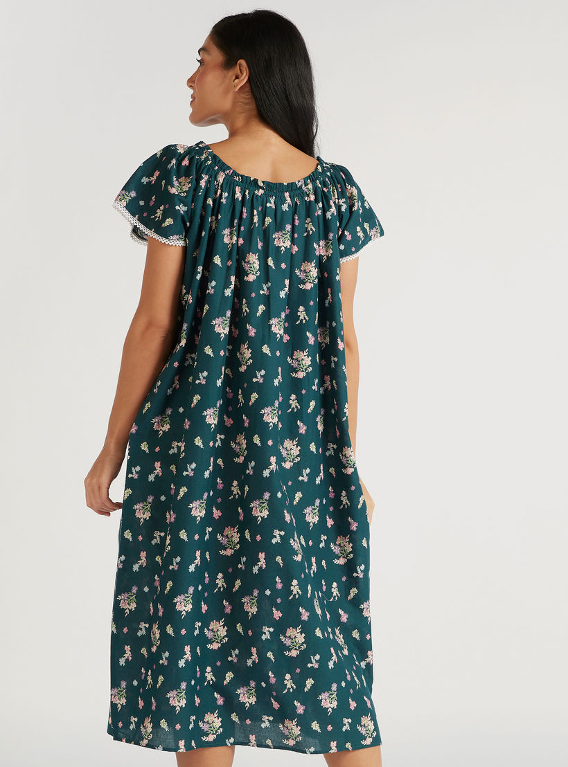 ثوب بطبعات وياقة بكسرات وأكمام قصيرة-women-clothing-nightwear-nighties-image-4