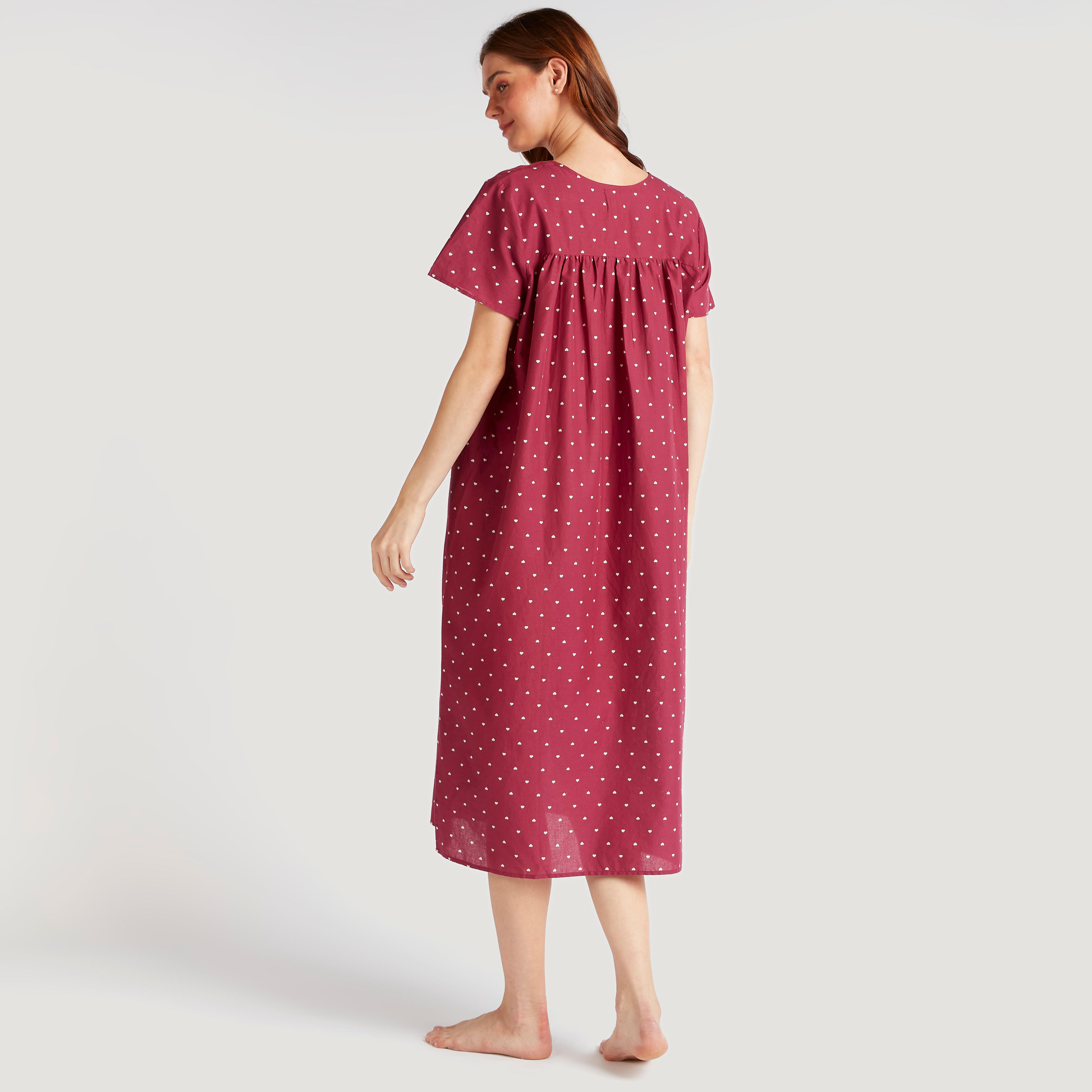 ثوب نوم بطبعات وتفاصيل دانتيل وأكمام قصيرة-women-clothing-nightwear-nighties-image-4