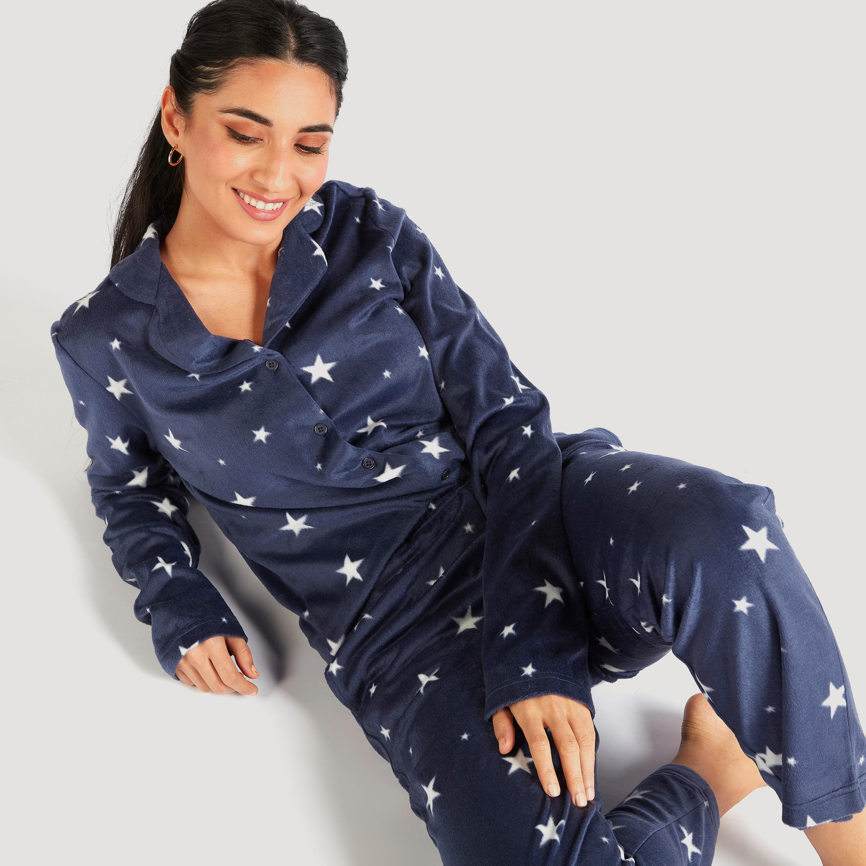 طقم بنطلون بيجاما وقميص نوم بطبعات-women-clothing-nightwear-pyjamas-longsets-image-3