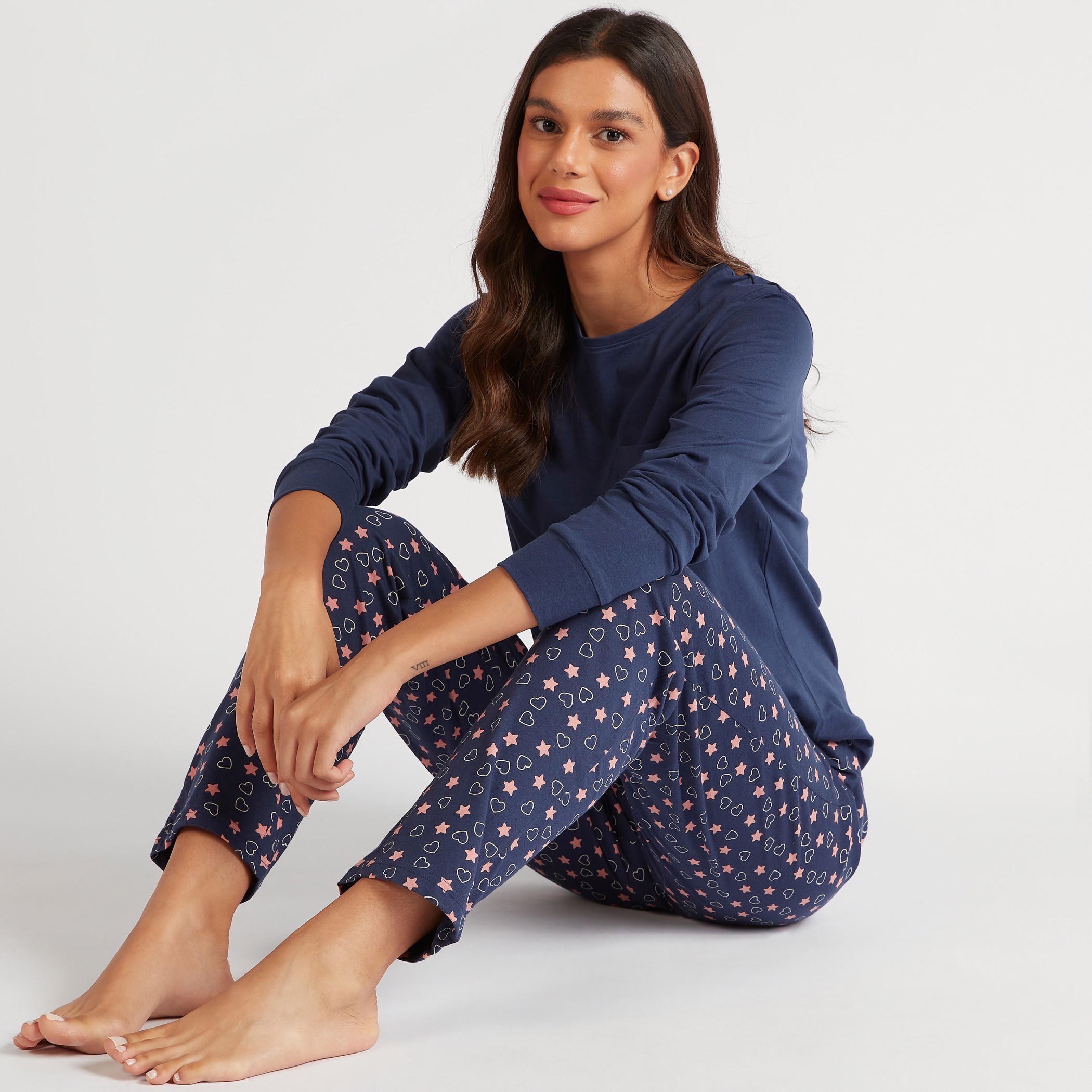طقم بنطلون بيجاما بطبعات وتيشيرت بأكمام طويلة-women-clothing-nightwear-pyjamas-longsets-image-7