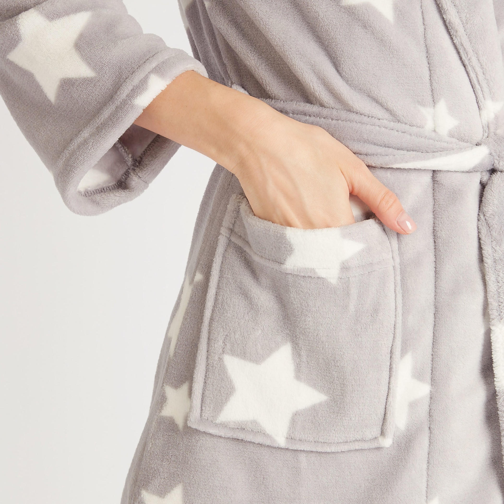 روب ليلي بطبعات نجوم مع حزام وجيوب-women-clothing-nightwear-robes-image-3