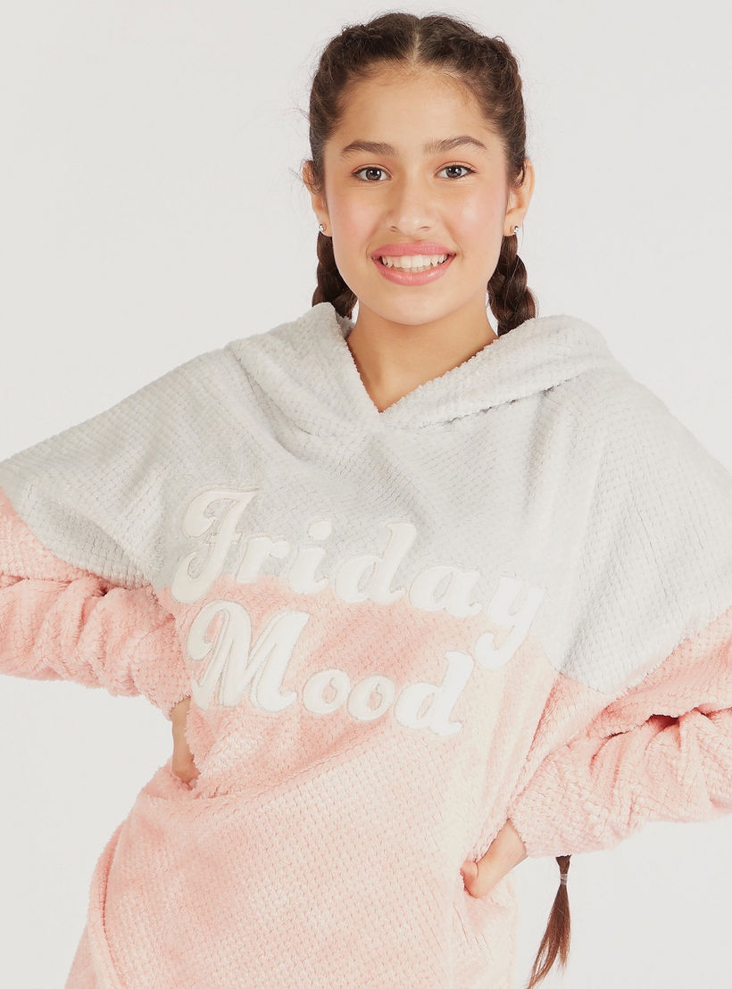 قميص نوم بارز الملمس بقبّعة وأكمام طويلة-women-clothing-nightwear-nighties-image-3
