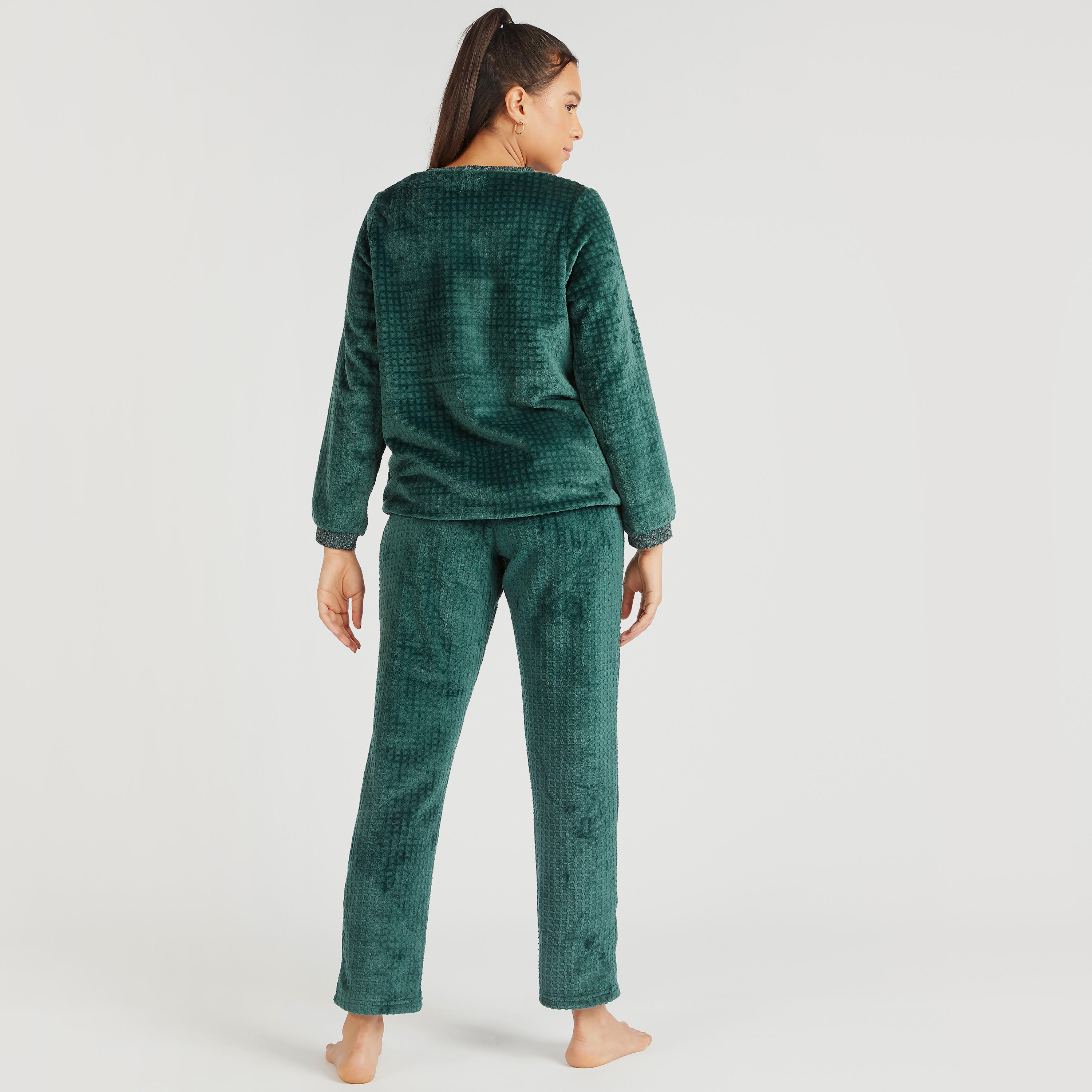 طقم بنطلون بيجاما وتيشيرت بارز الملمس بياقة ضيّقة-women-clothing-nightwear-pyjamas-longsets-image-4