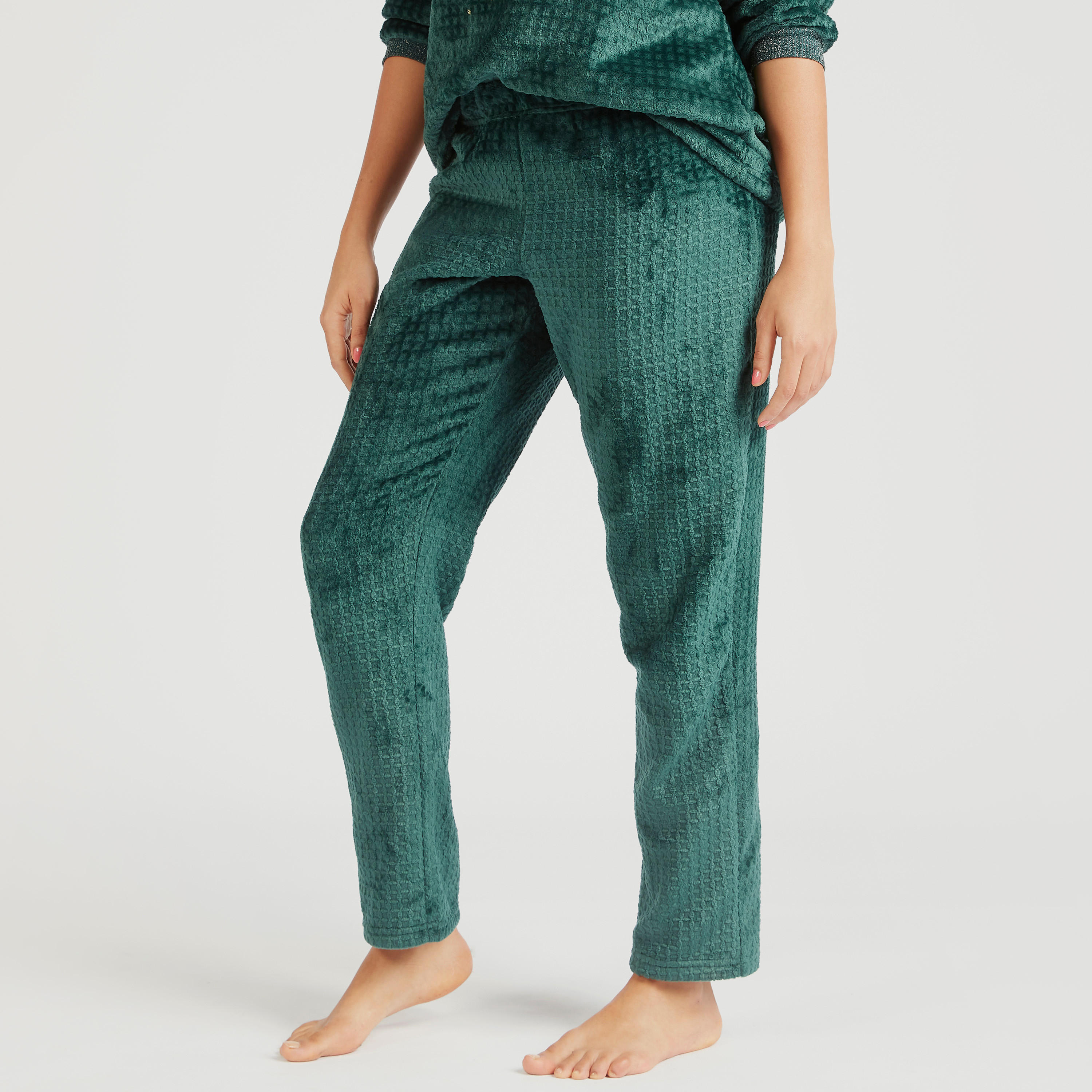 طقم بنطلون بيجاما وتيشيرت بارز الملمس بياقة ضيّقة-women-clothing-nightwear-pyjamas-longsets-image-6