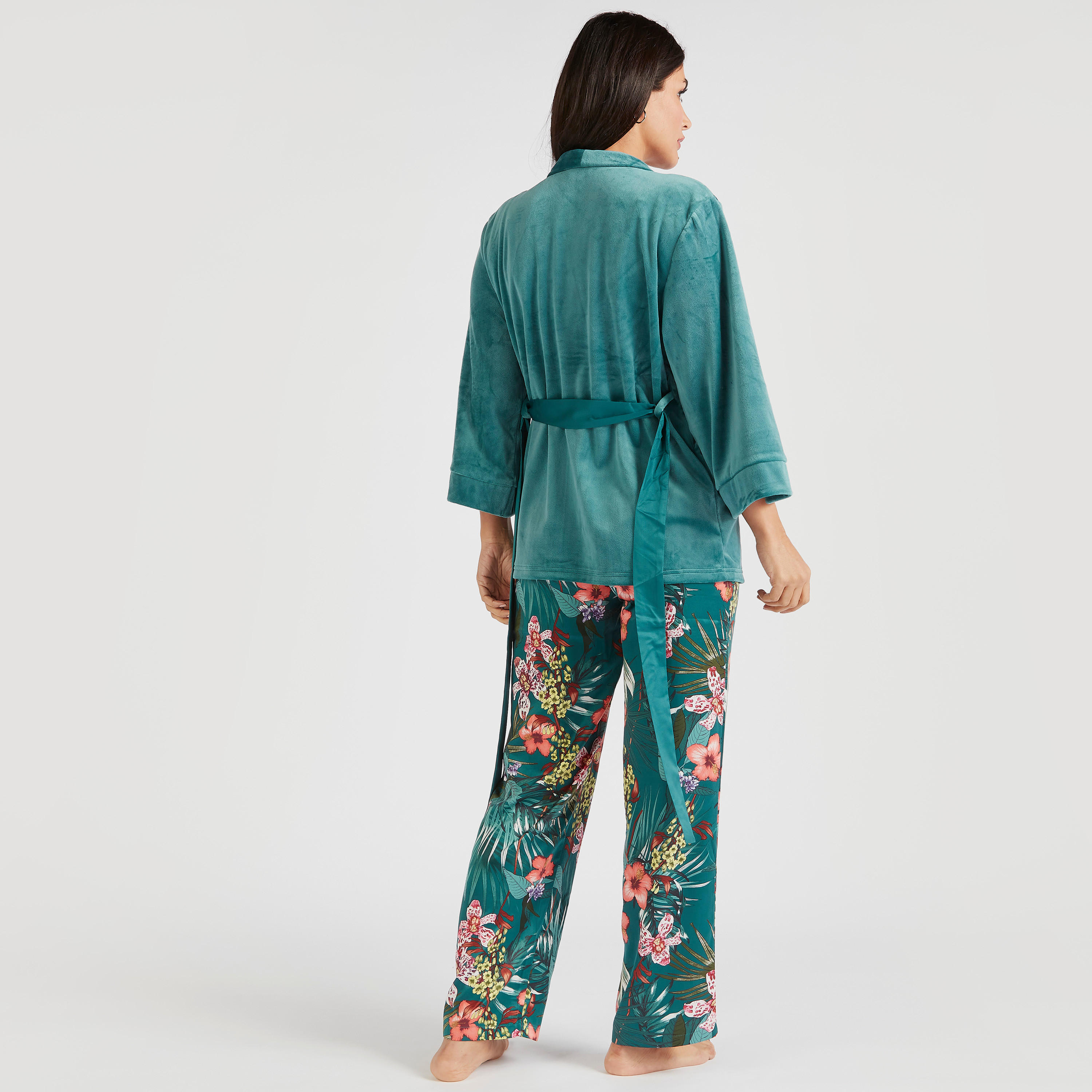 طقم بلوزة كامي بياقة v وقميص نوم بحزام وبنطلون بيجاما بطبعات-women-clothing-nightwear-pyjamas-longsets-image-4