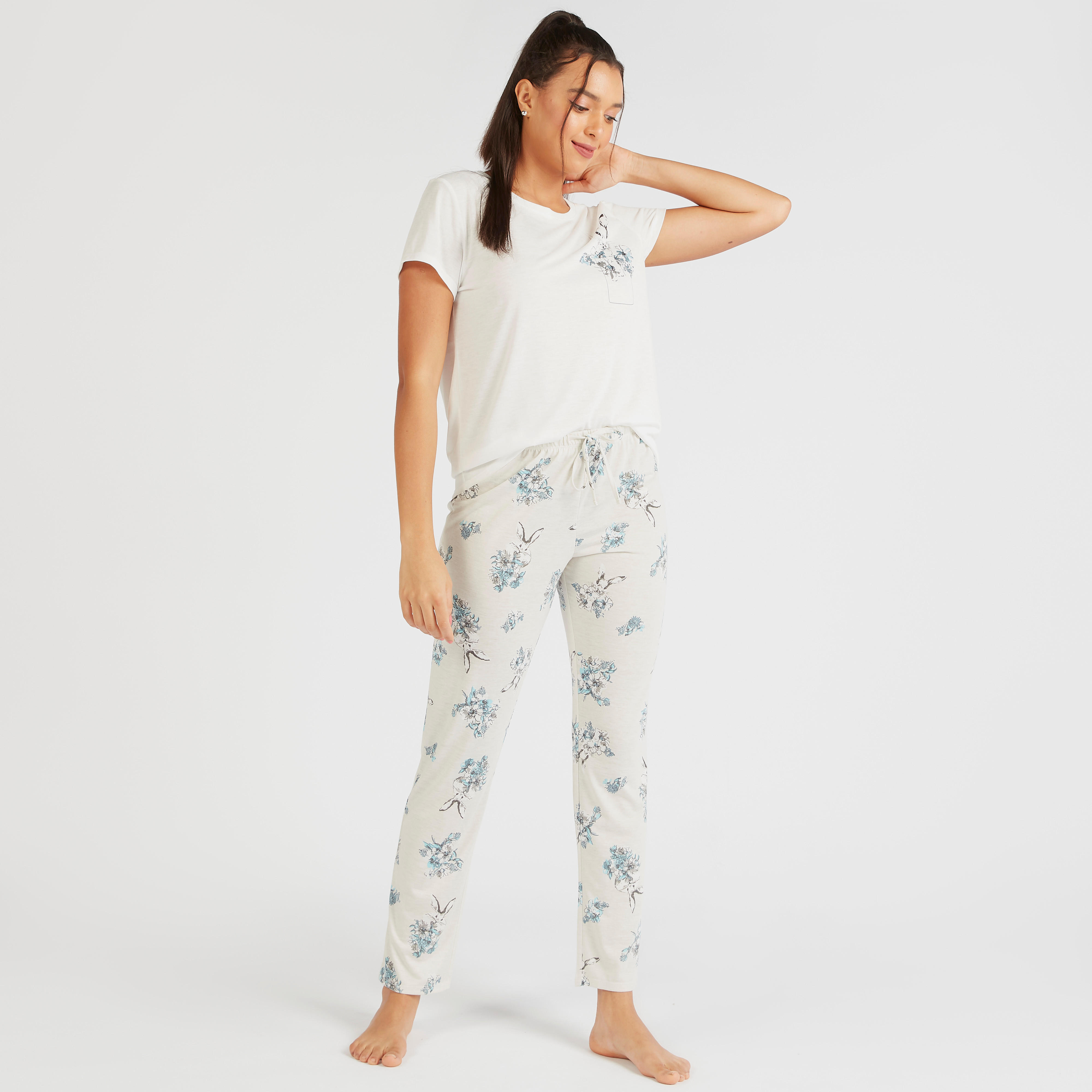 طقم بنطلون بيجاما طويل وتيشيرت بطبعات وجاكيت بسحاب-women-clothing-nightwear-pyjamas-longsets-image-5