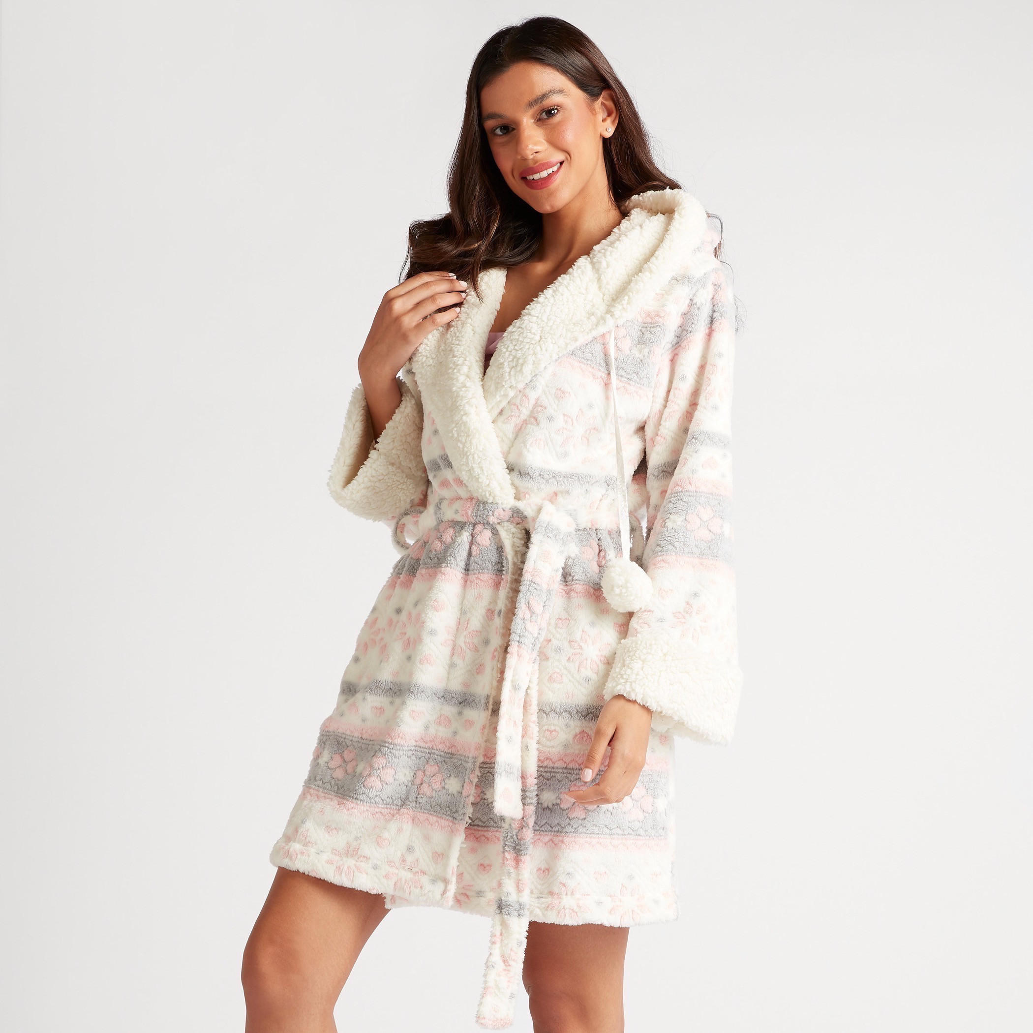 روب نوم بقبّعة وحزام وتفاصيل بوم بوم-women-clothing-nightwear-robes-image-1