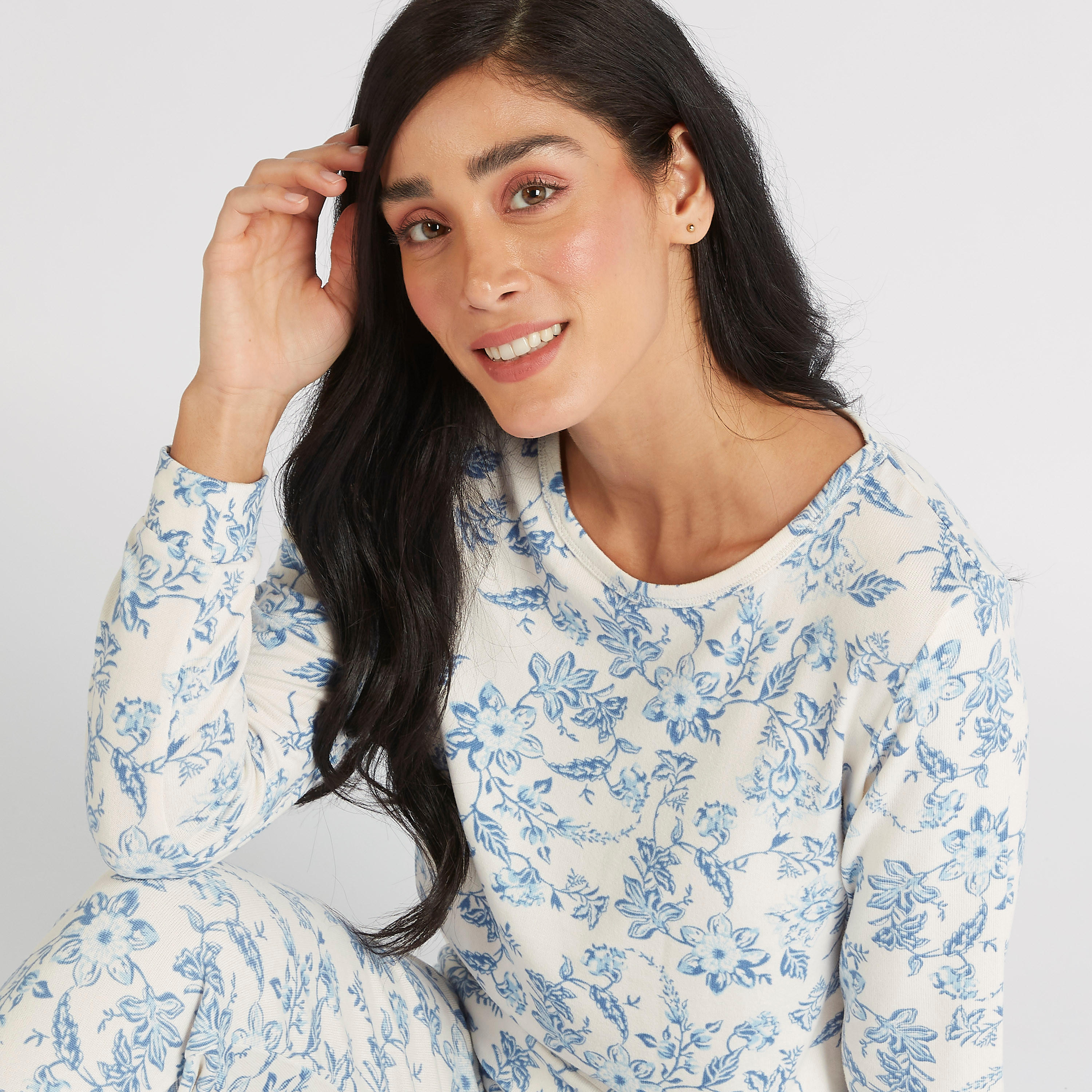 طقم بنطلون بيجاما طويل وتيشيرت بأكمام طويلة وطبعات-women-clothing-nightwear-pyjamas-longsets-image-6