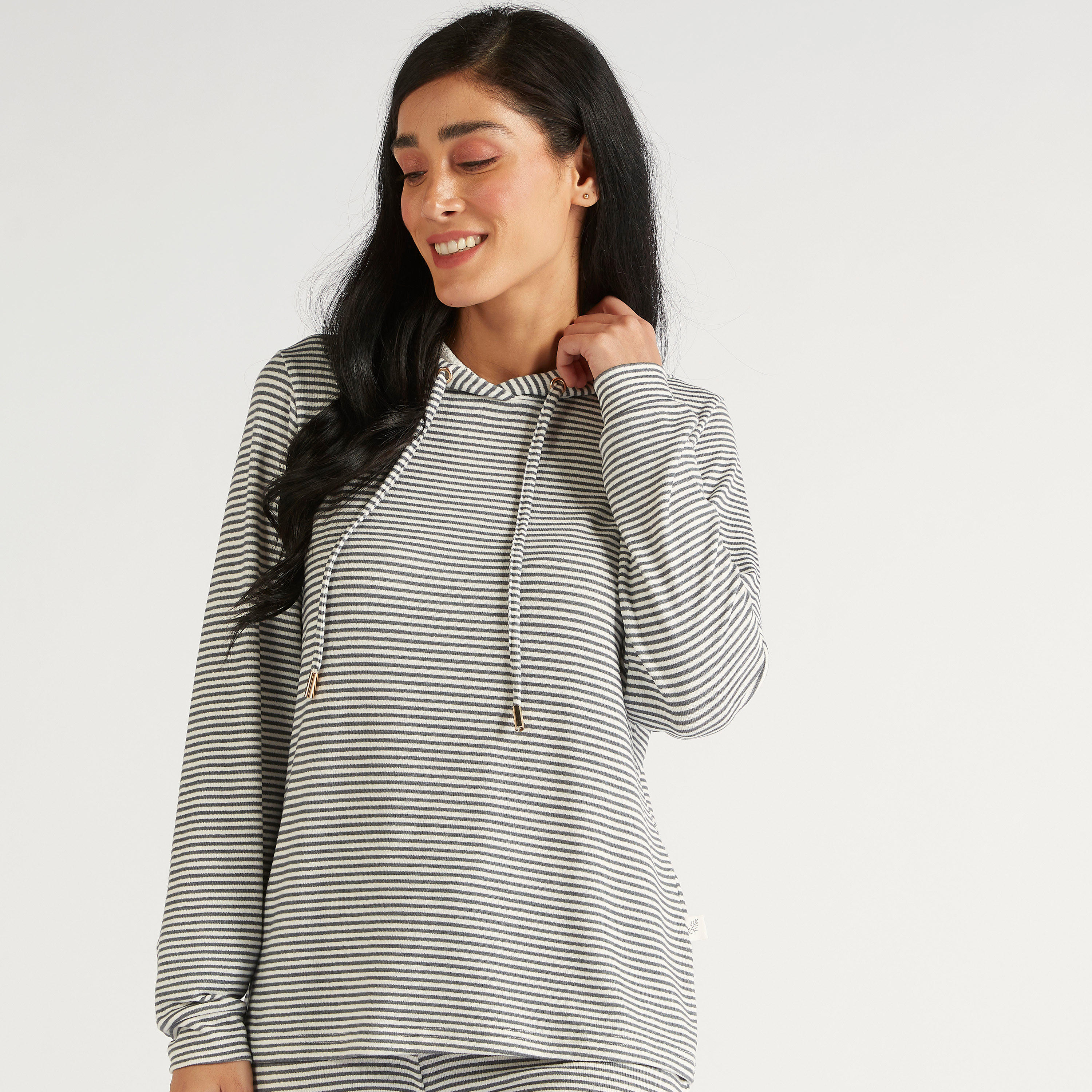 طقم بنطلون بيجاما طويل وتيشيرت مقلّم بأكمام طويلة-women-clothing-nightwear-pyjamas-longsets-image-2