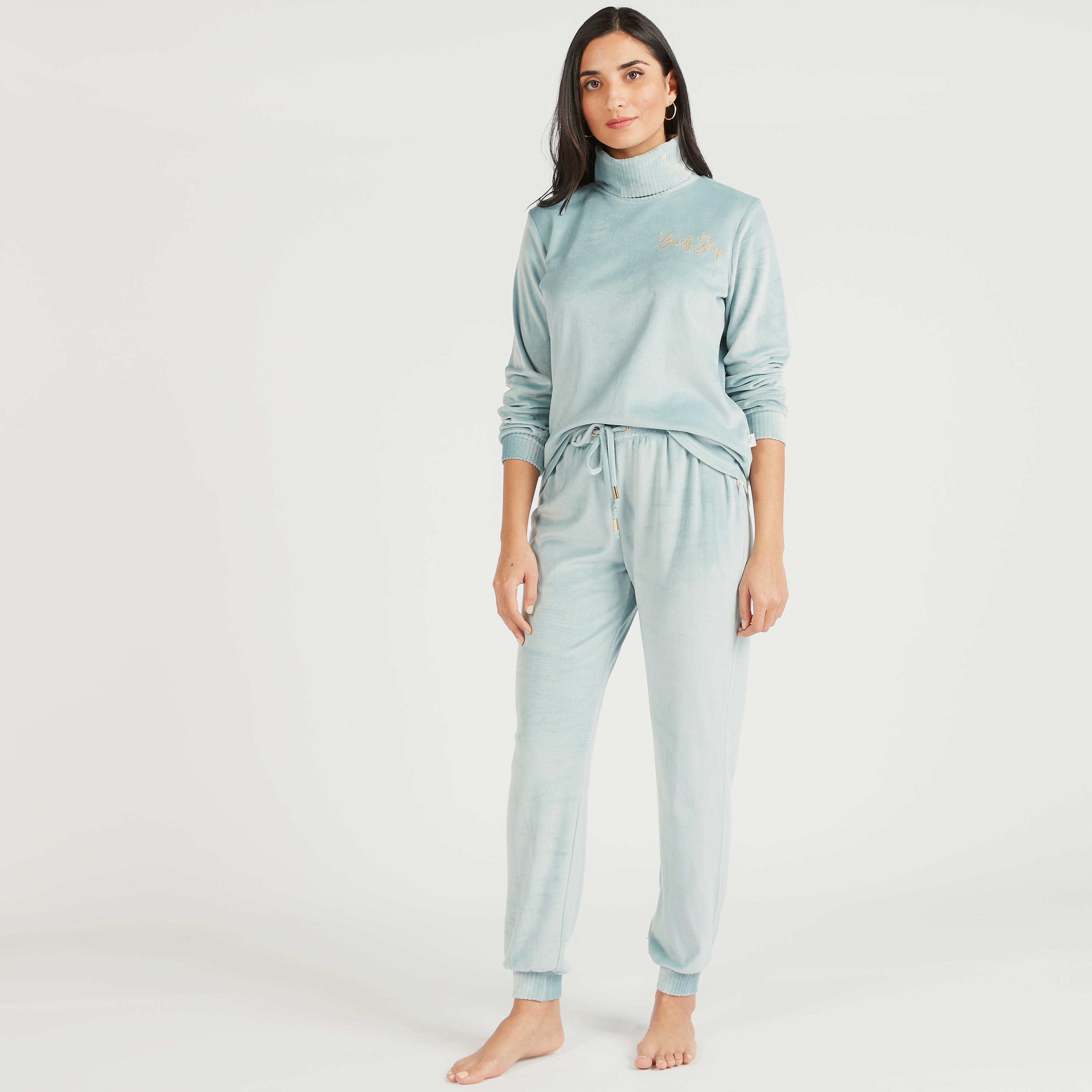 طقم بنطلون بيجاما طويل وتيشيرت بياقة عالية وطبعات-women-clothing-nightwear-pyjamas-longsets-image-2