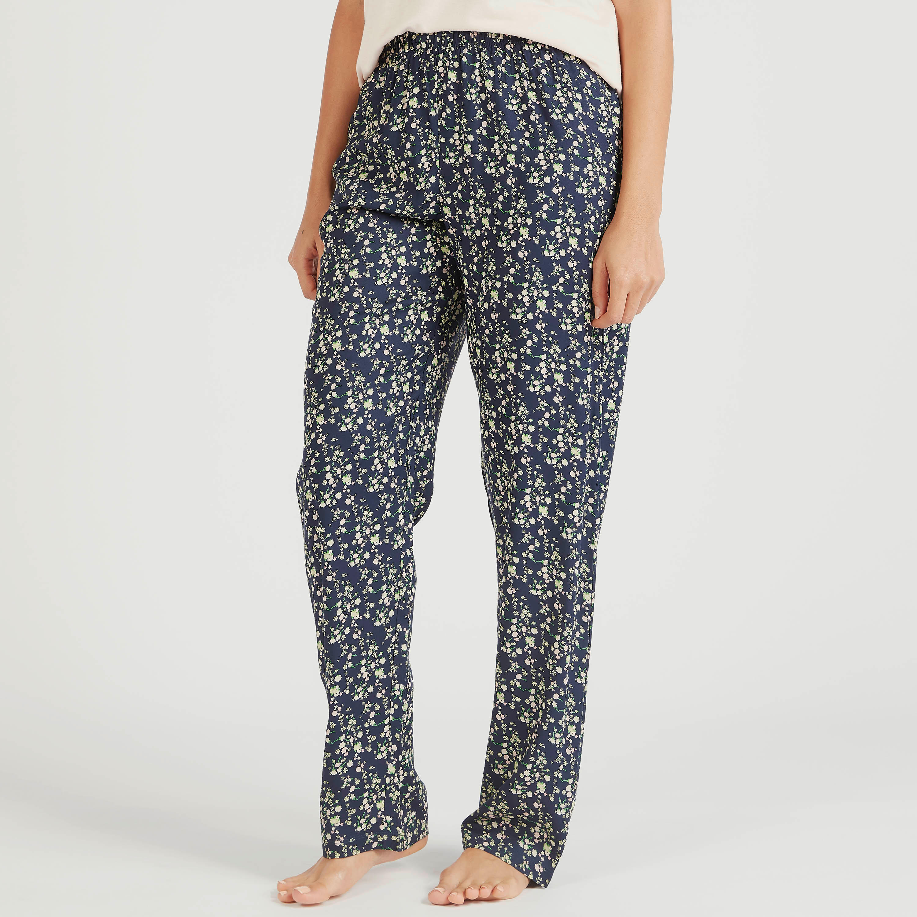 طقم بنطلون بيجاما وتيشيرت بأكمام قصيرة وطبعات-women-clothing-nightwear-pyjamas-longsets-image-5