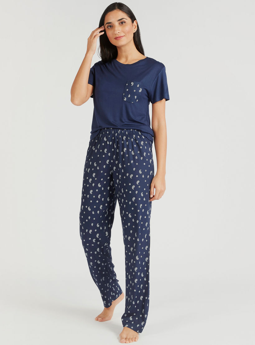 طقم بنطلون بيجاما وتيشيرت بأكمام قصيرة وطبعات-women-clothing-nightwear-pyjamas-longsets-image-4