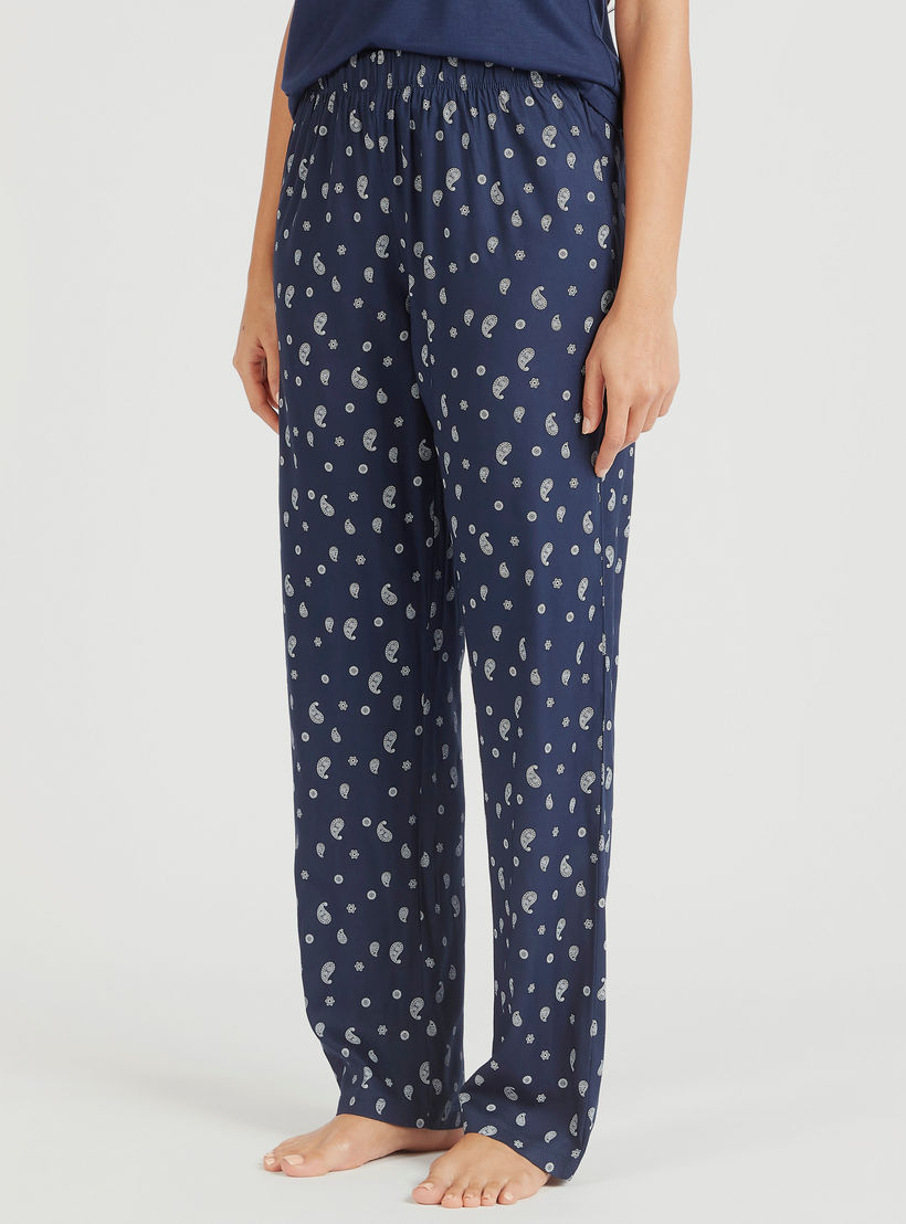 طقم بنطلون بيجاما وتيشيرت بأكمام قصيرة وطبعات-women-clothing-nightwear-pyjamas-longsets-image-1