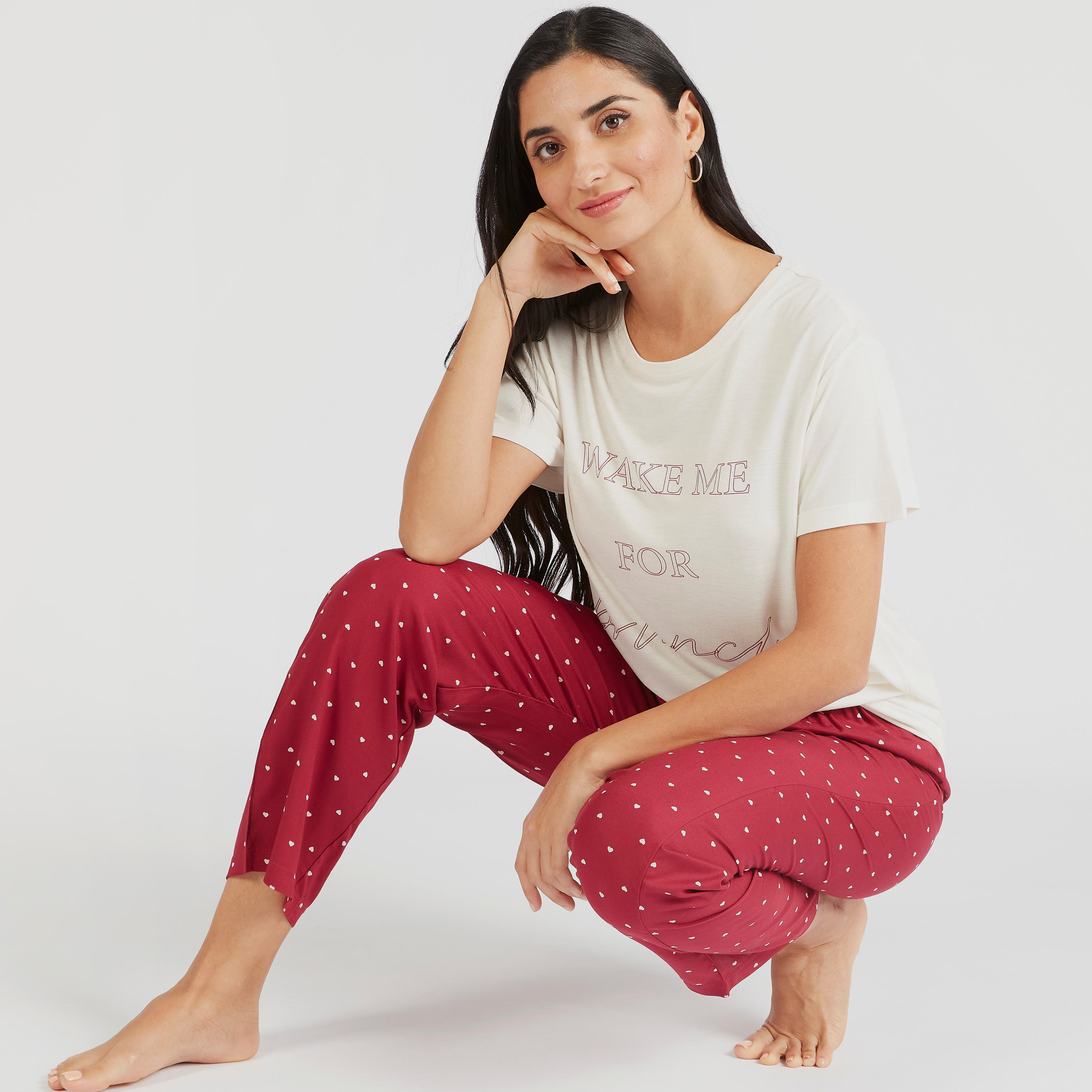 طقم بنطلون بيجاما وتيشيرت بأكمام قصيرة وطبعات-women-clothing-nightwear-pyjamas-longsets-image-1