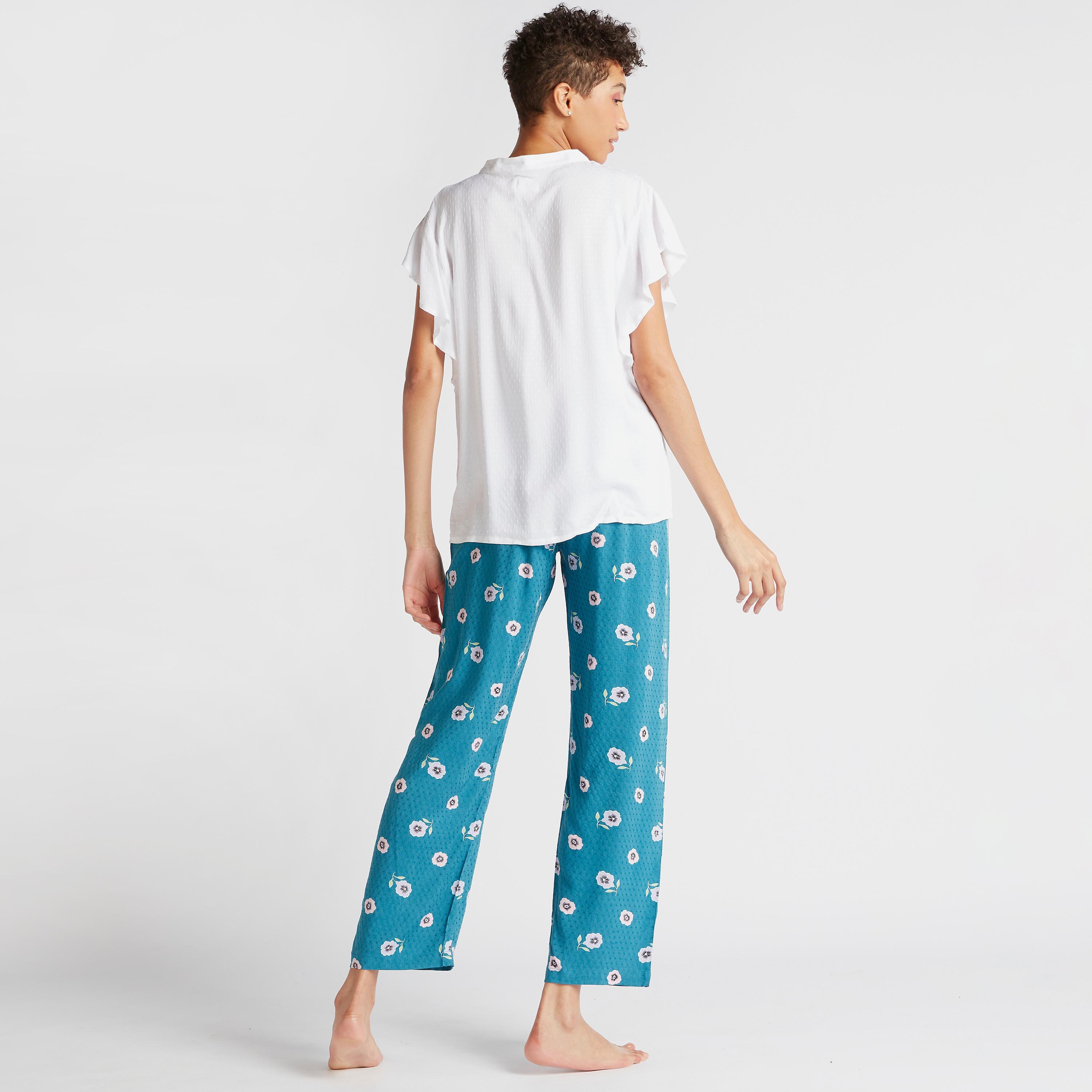طقم بنطلون بيجاما طويل بطبعات وبلوزة بارزة الملمس بياقة v-women-clothing-nightwear-pyjamas-longsets-image-3