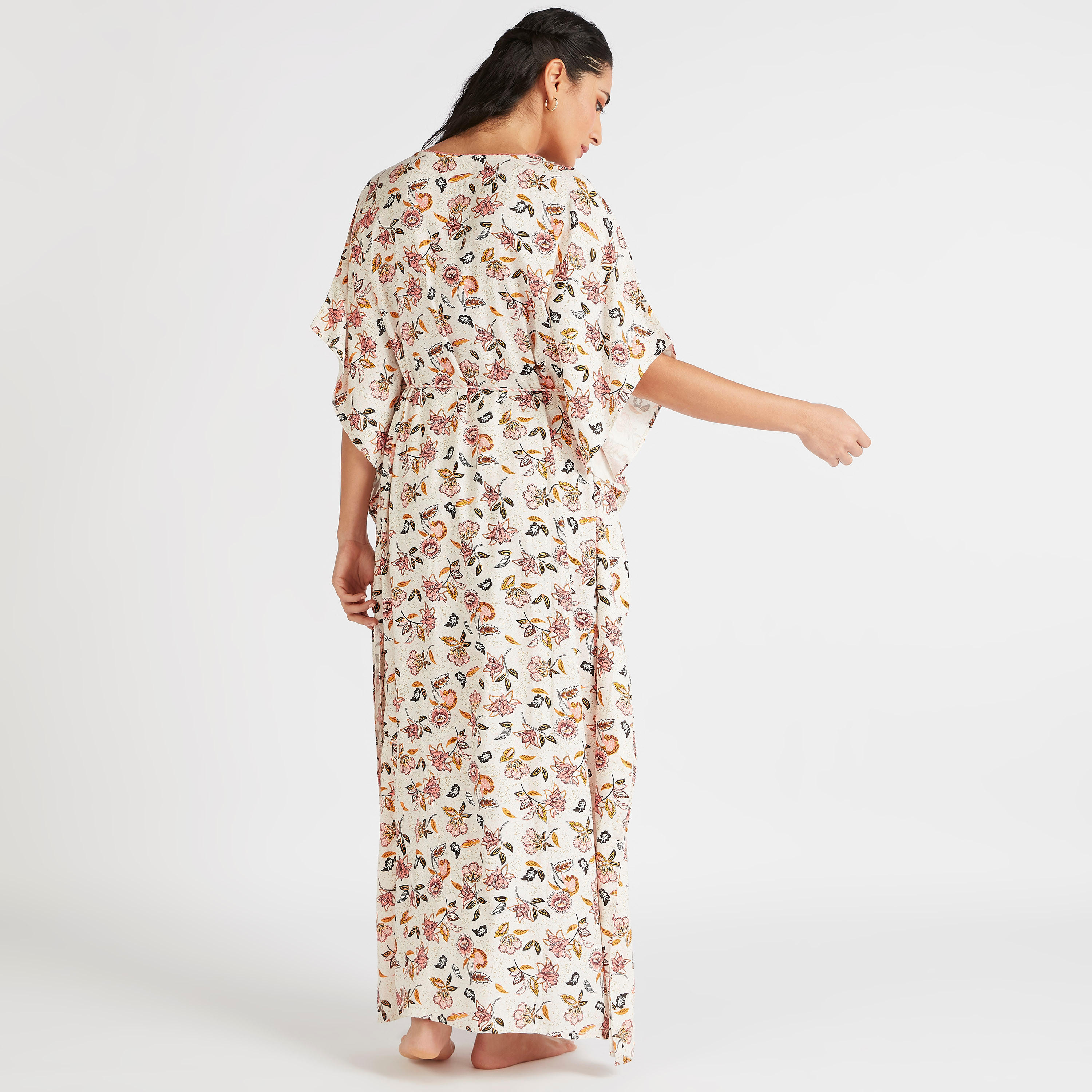 ثوب بطبعات أزهار وياقة v ورباط وأكمام قصيرة-women-clothing-nightwear-nighties-image-4