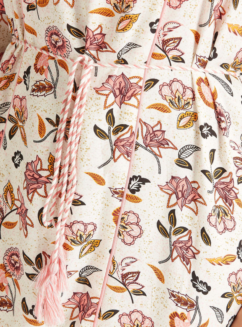 ثوب بطبعات أزهار وياقة v ورباط وأكمام قصيرة-women-clothing-nightwear-nighties-image-5
