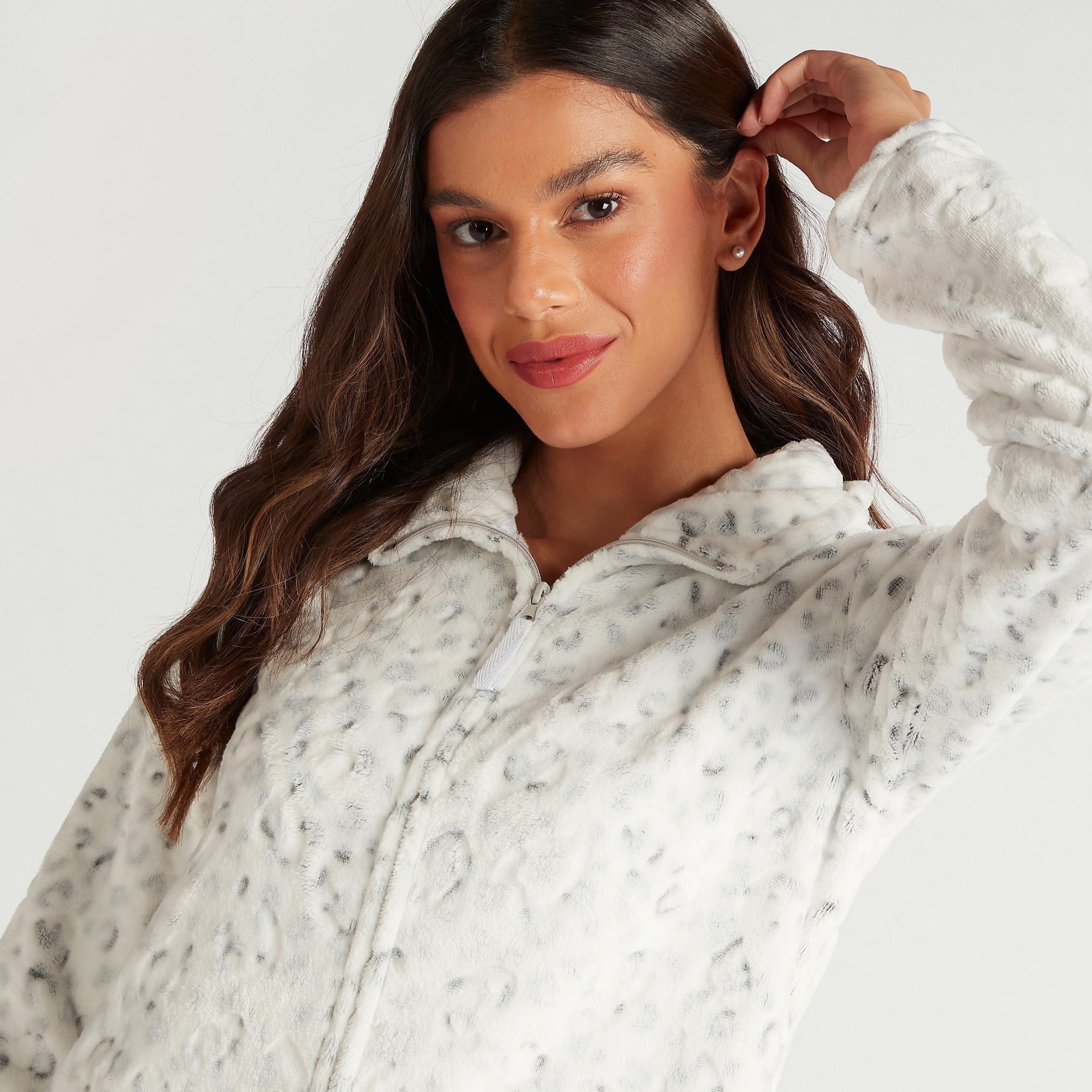 قميص نوم بارز الملمس بسحّاب إغلاق وجيوب-women-clothing-nightwear-robes-image-4