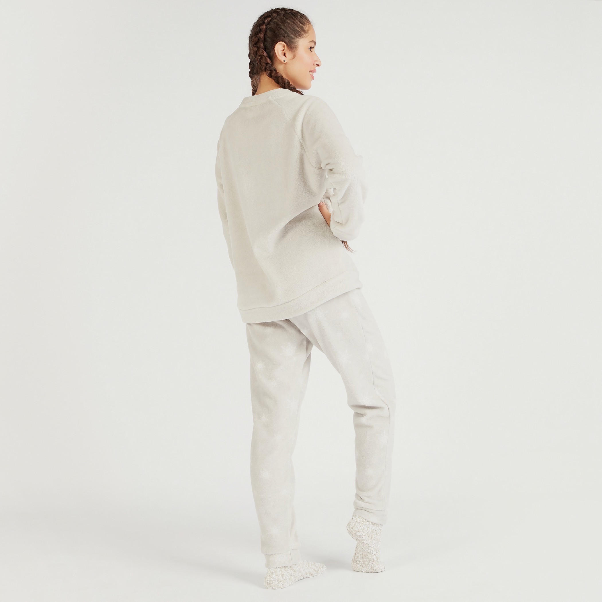 طقم بنطلون بيجاما وسويت شيرت بياقة ضيقة وزينة أرنب-women-clothing-nightwear-pyjamas-longsets-image-3