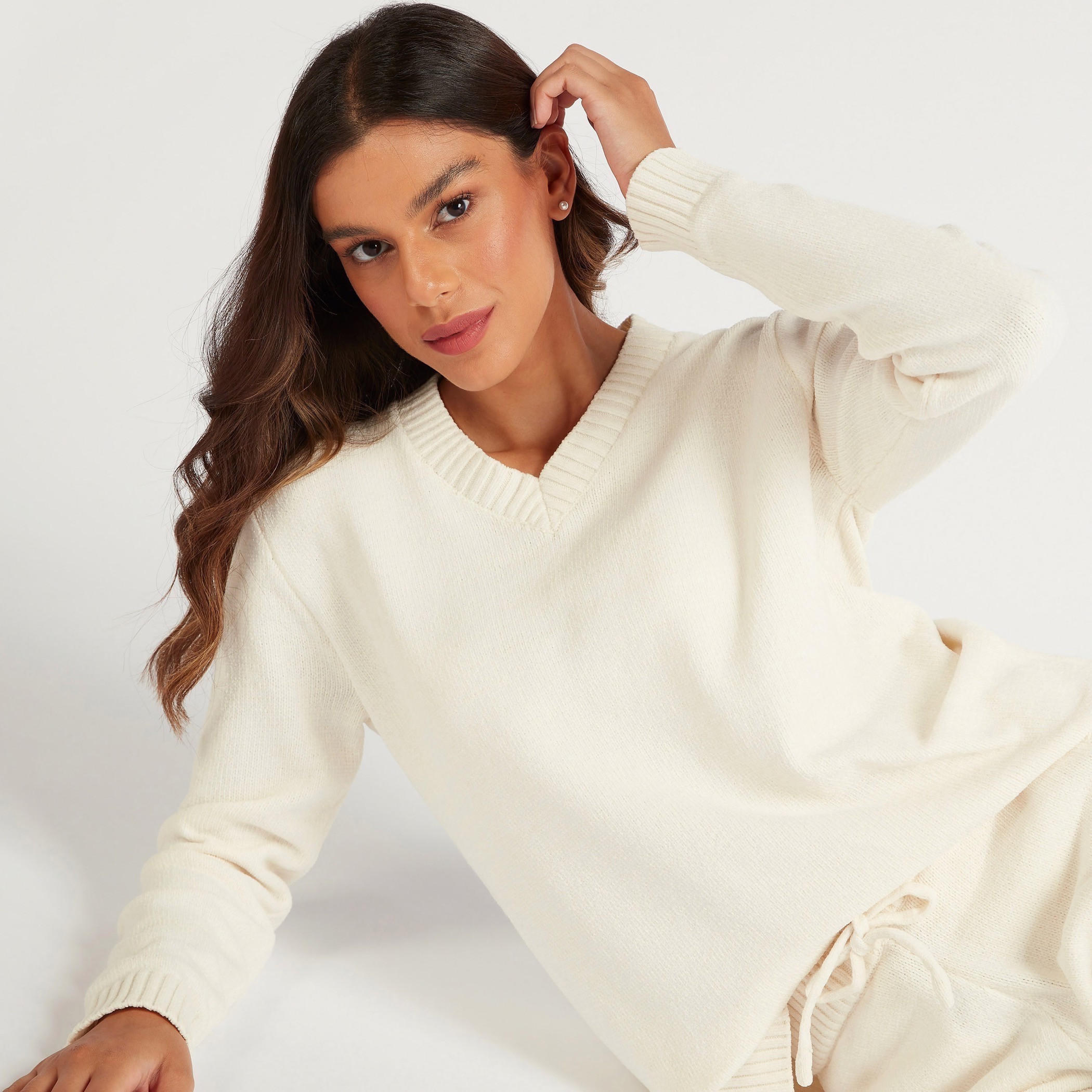 Textured V-neck T-shirt with Long Sleeves-women-clothing-nightwear-pyjamas-tops-image-5