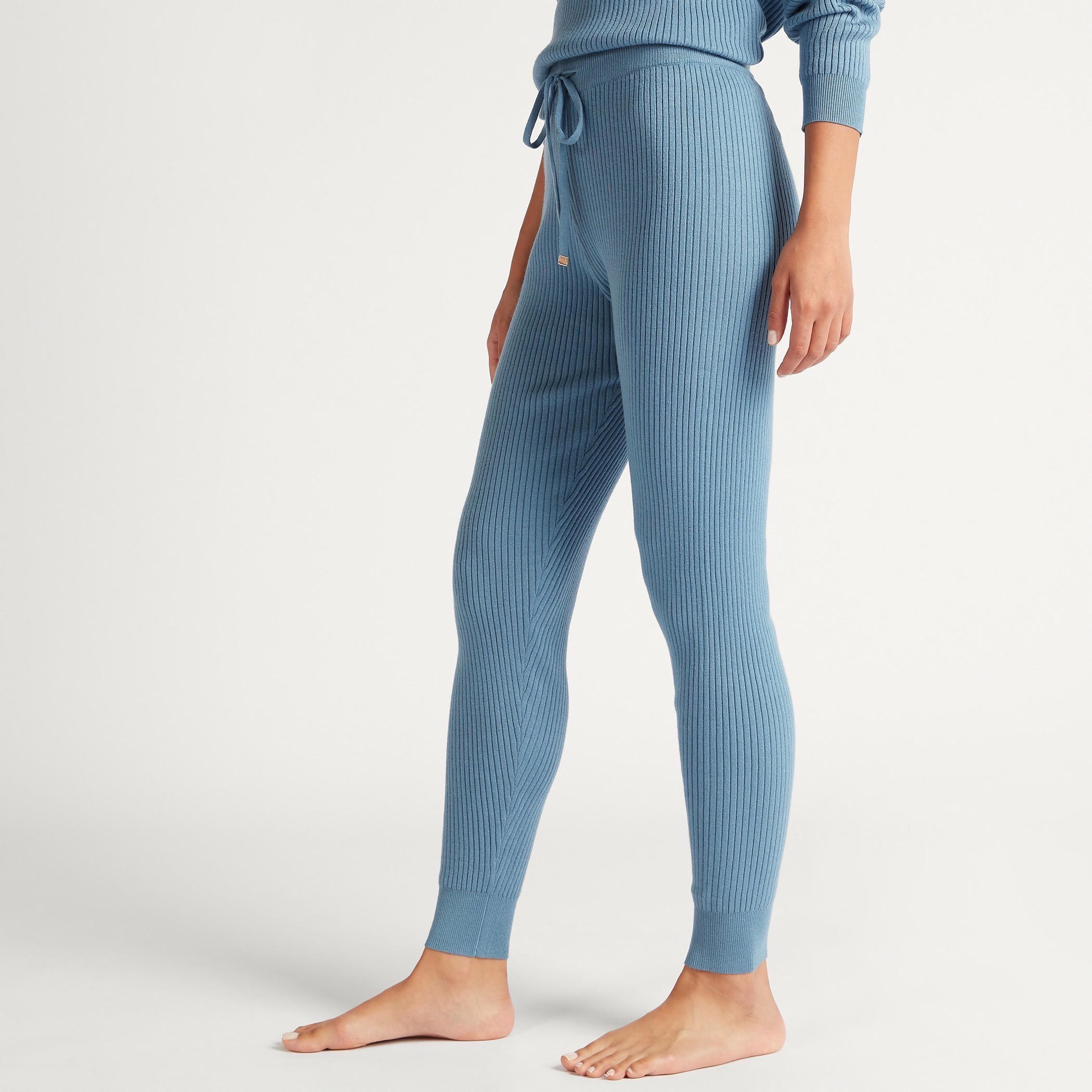 طقم بنطلون بيجاما بارز الملمس برباط إغلاق-women-clothing-nightwear-pyjamas-bottoms-image-1