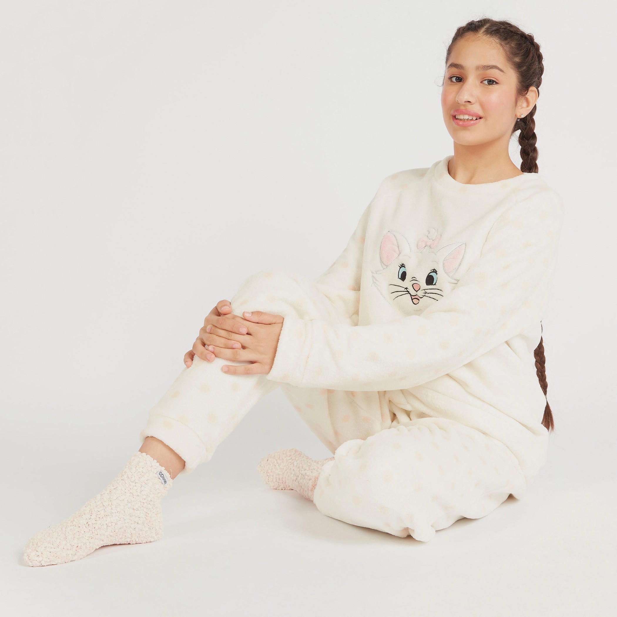 طقم بنطلون بيجاما وجوارب وبلوزة بارزة الملمس بأكمام طويلة وتصميم ماري-women-clothing-nightwear-pyjamas-longsets-image-1