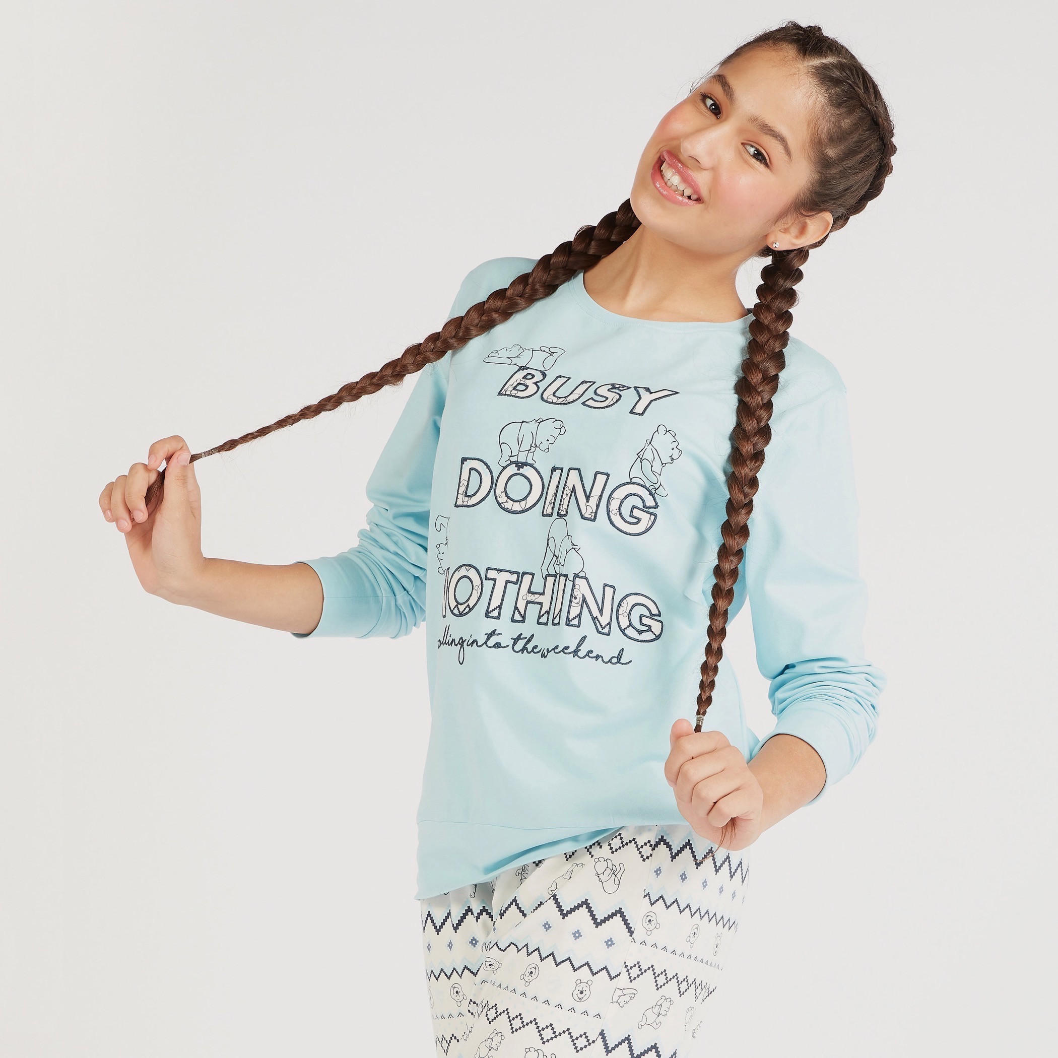 طقم بنطلون بيجاما وتيشيرت بياقة ضيّقة وطبعات-women-clothing-nightwear-pyjamas-longsets-image-3