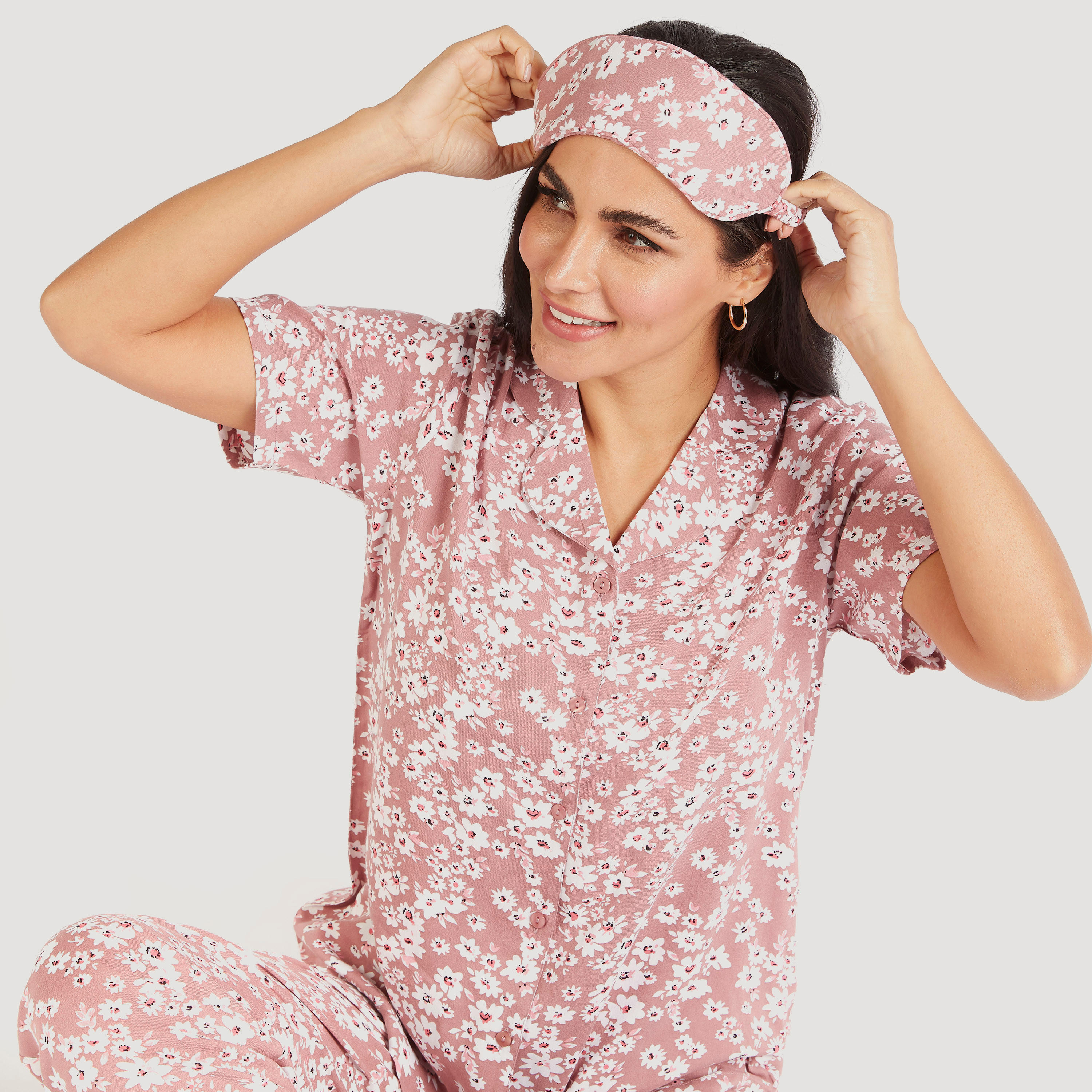 طقم بنطلون بيجاما وقميص بطبعات أزهار مع قناع عيون - 3 قطع-women-clothing-nightwear-pyjamas-longsets-image-1