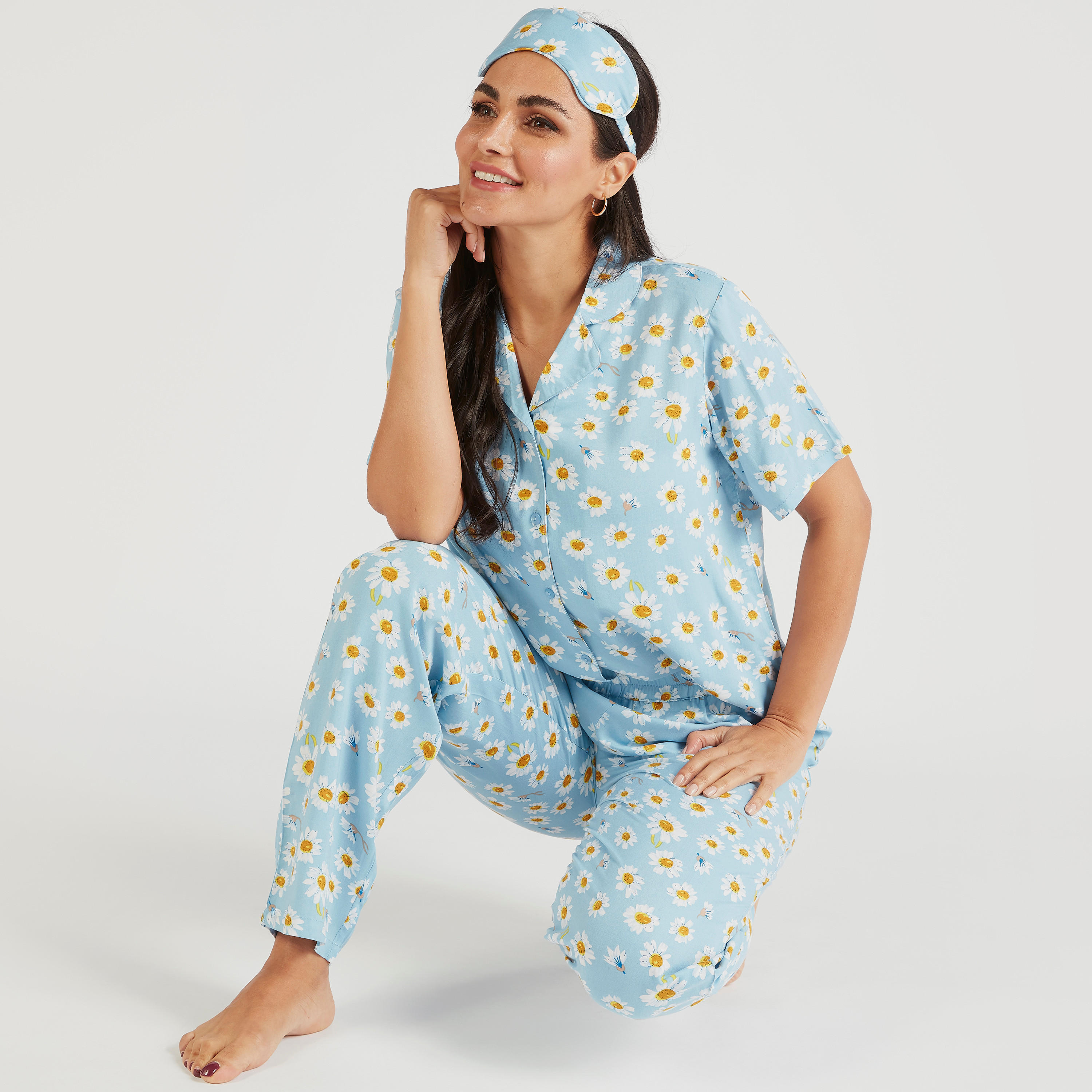 طقم بنطلون بيجاما وقميص بأكمام قصيرة وطبعات أزهار - 3 قطع-women-clothing-nightwear-pyjamas-longsets-image-1
