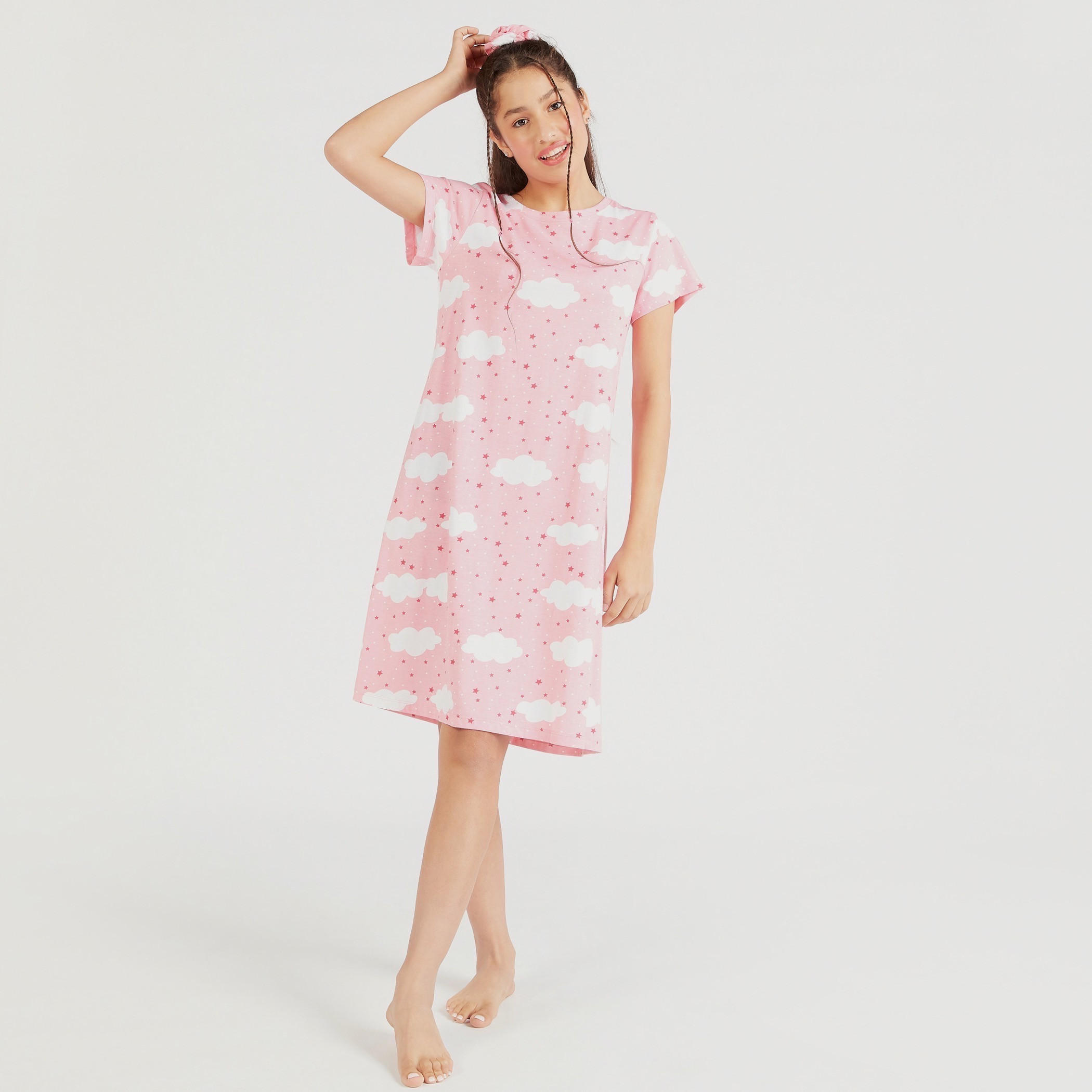 قميص نوم بياقة ضيّقة وأكمام قصيرة وطبعات - طقم من قطعتين-women-clothing-nightwear-nighties-image-3