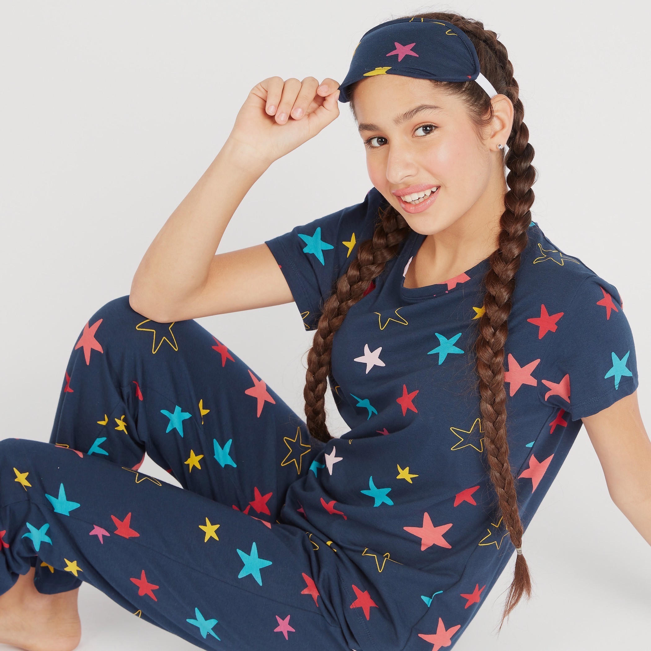 طقم بنطلون بيجاما وتيشيرت بياقة مستديرة وطبعات مع قناع عيون-women-clothing-nightwear-pyjamas-longsets-image-1