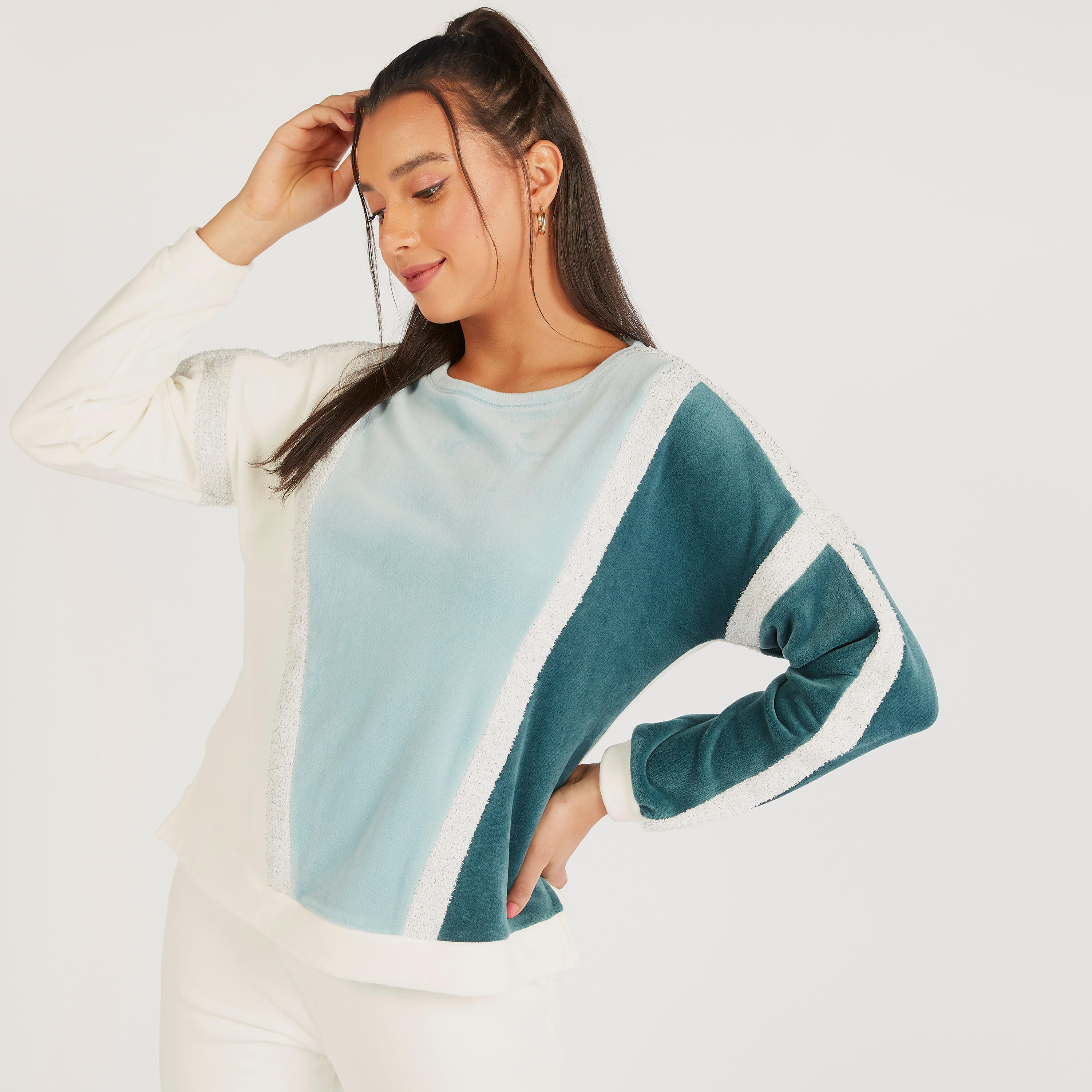 طقم بنطلون بيجاما وبلوزة بياقة مستديرة بارزة الملمس-women-clothing-nightwear-pyjamas-longsets-image-3