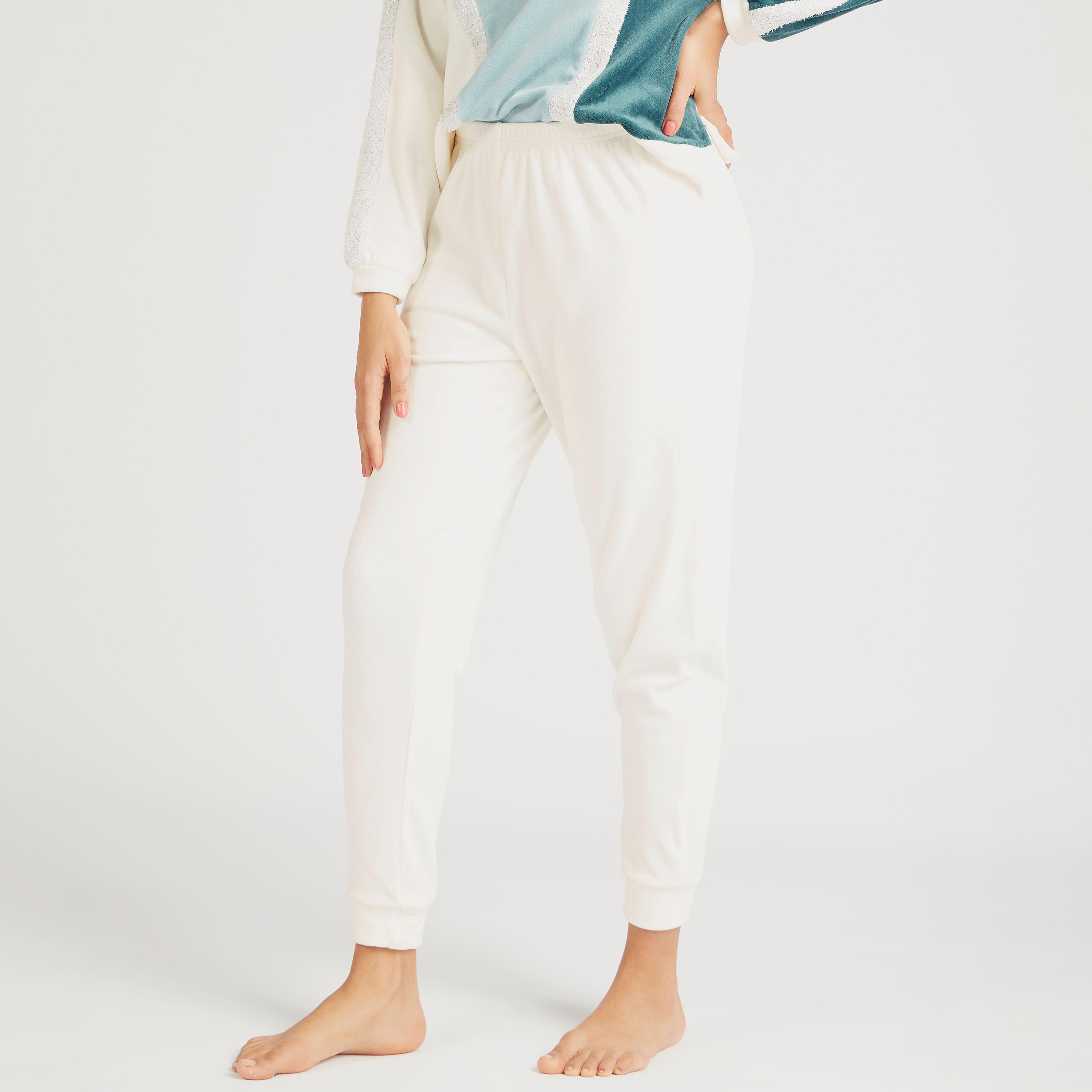 طقم بنطلون بيجاما وبلوزة بياقة مستديرة بارزة الملمس-women-clothing-nightwear-pyjamas-longsets-image-6